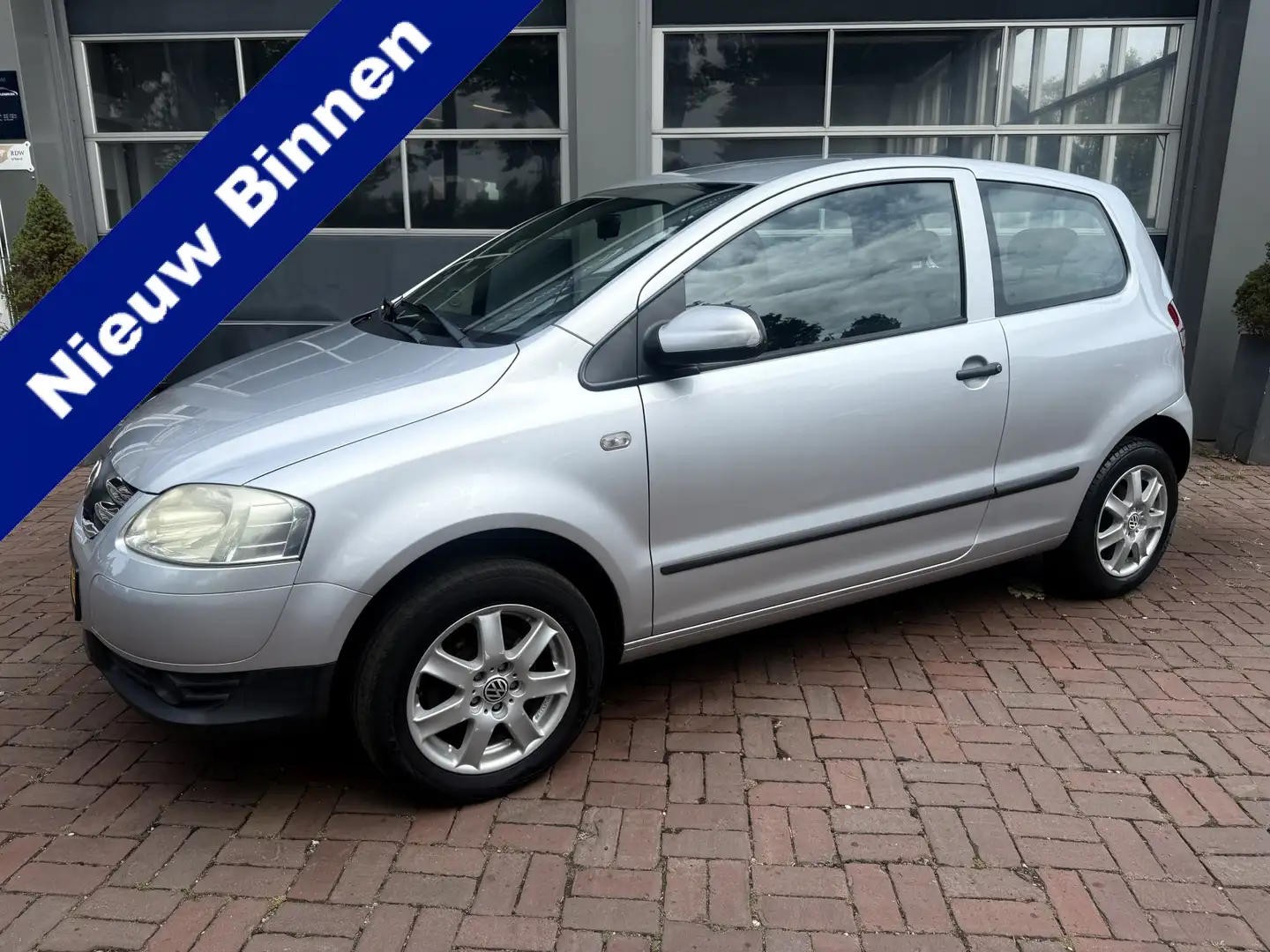 Volkswagen Fox 1.4 TDI Trendline Bj 2007 Apk 11-2025 Grijs - 1