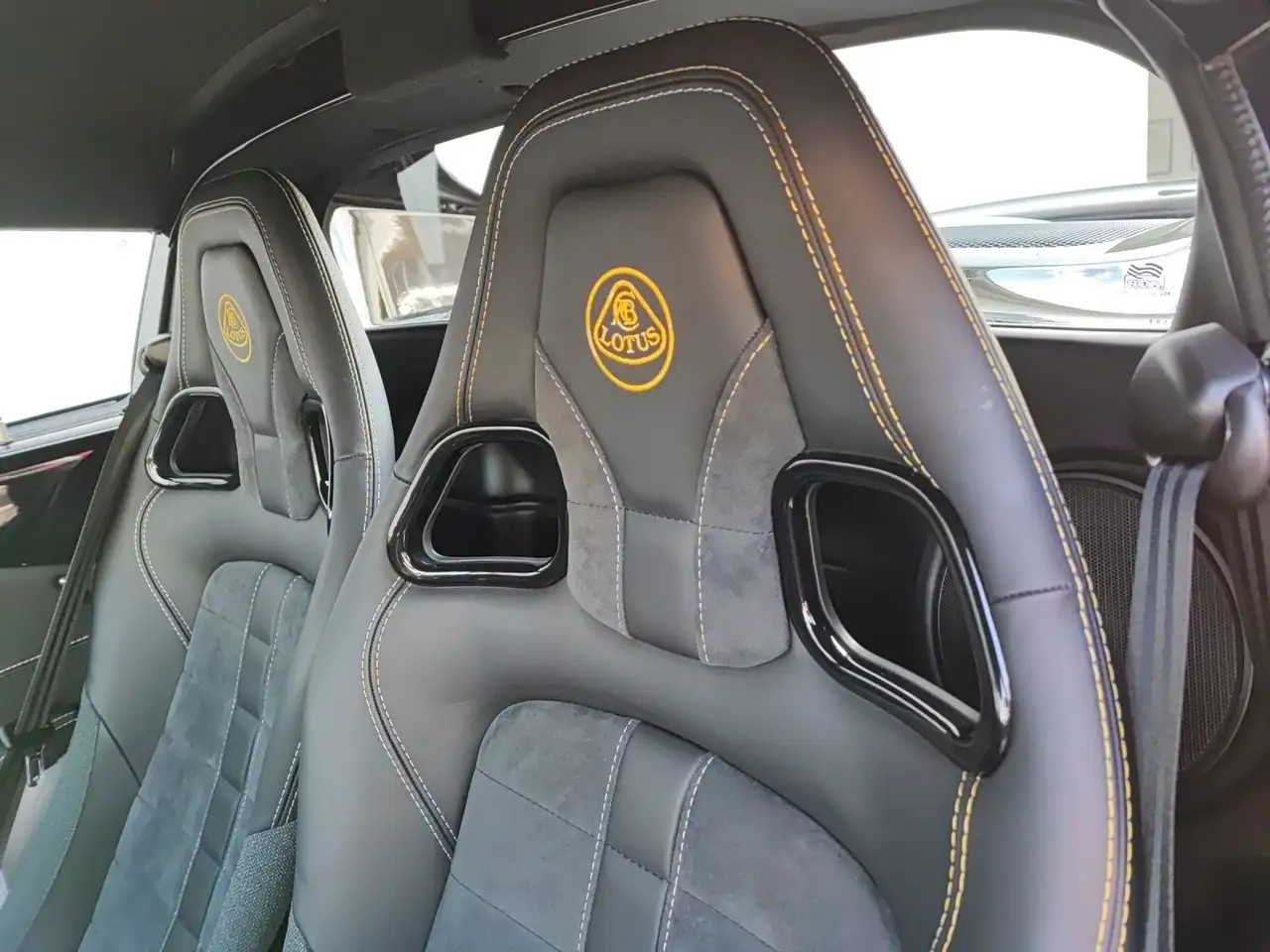 Lotus Elise 2022 — фото 11