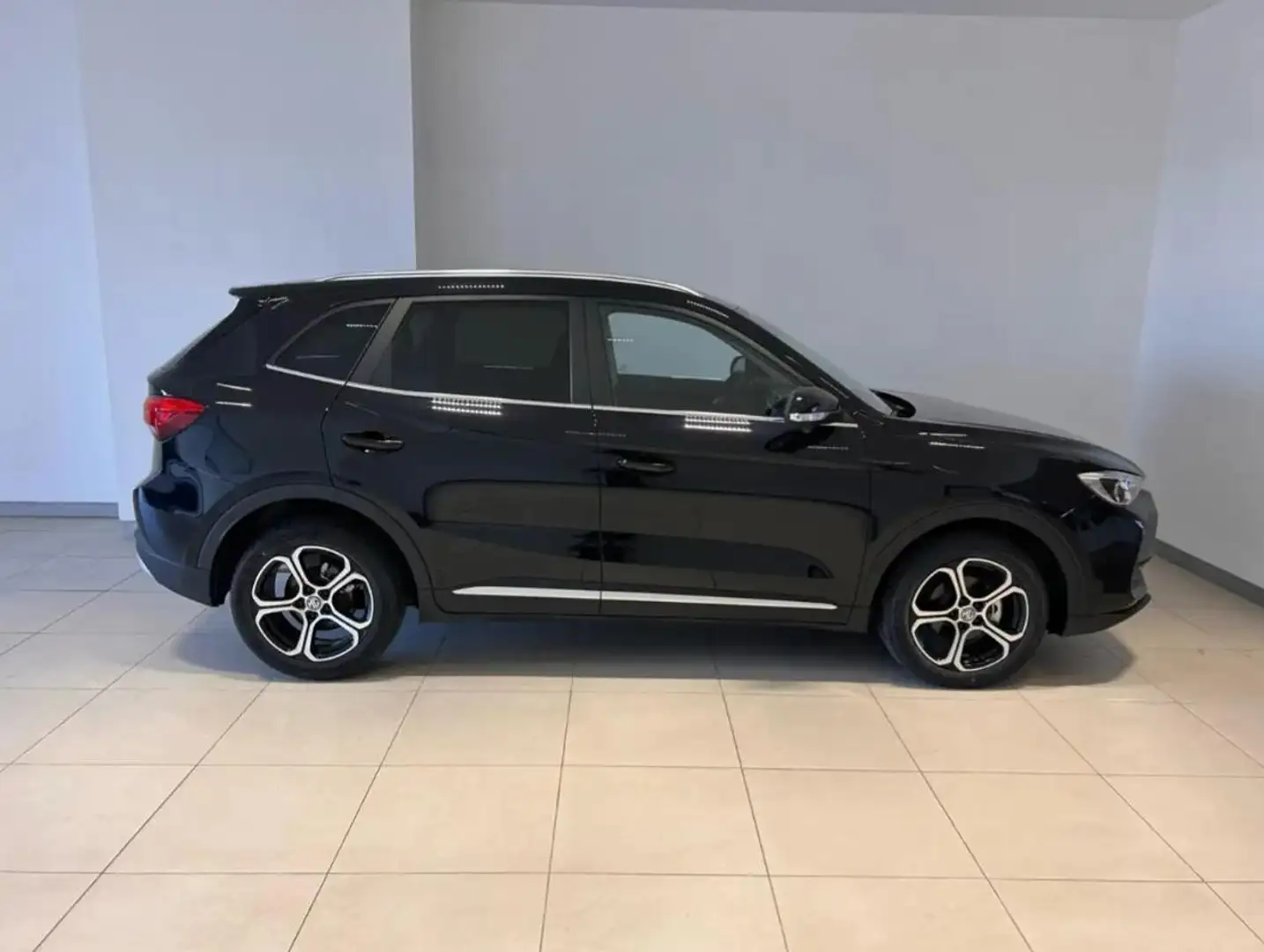 MG ZS NUOVA ZS 1.5 Comfort 115CV Negro - 2