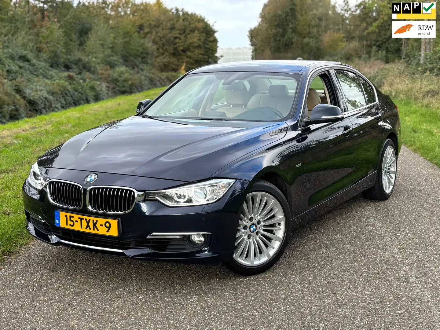 BMW 320 3-serie 320i High Exec Aut/Leder/Xenon/Navi/Pdc Bleu - 1