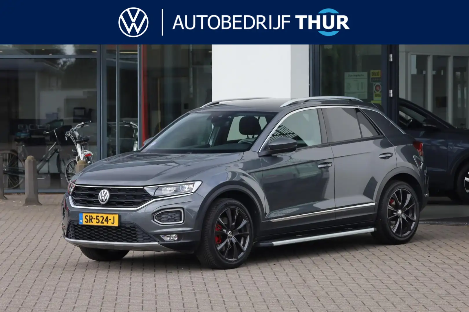 Volkswagen T-Roc 1.5 TSI Sport 110KW-150PK, trekhaak, Sportplus pak Grijs - 1