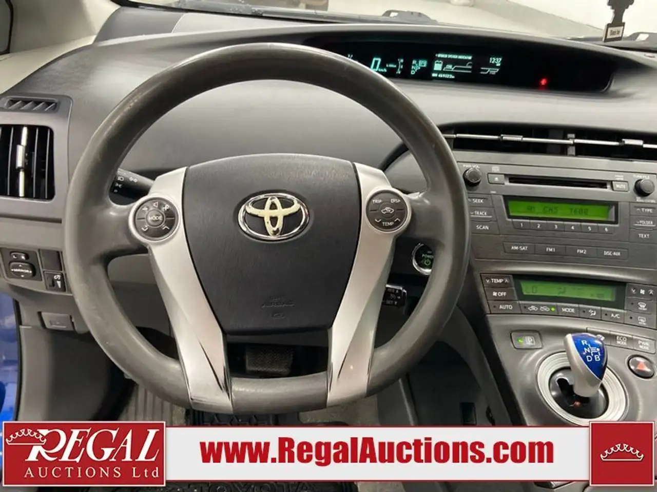 Toyota Prius снимка Toyota Prius