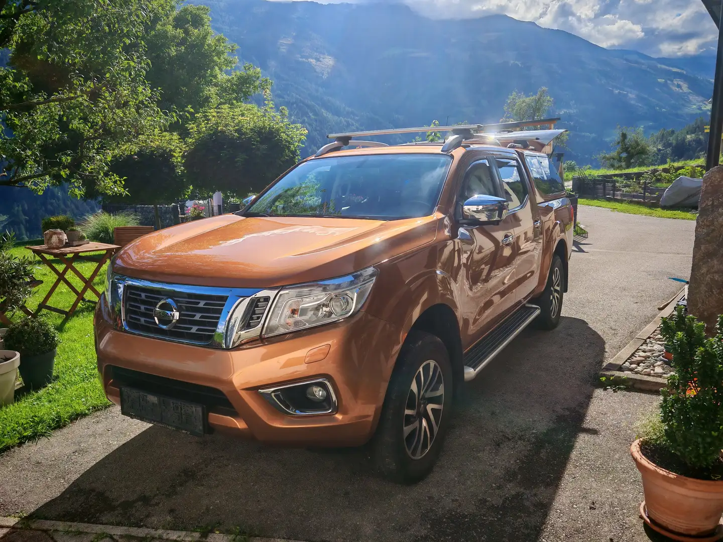 Nissan Navara 2.3 dCi 120kW Double Cab 4x4 N-Connecta Orange - 1