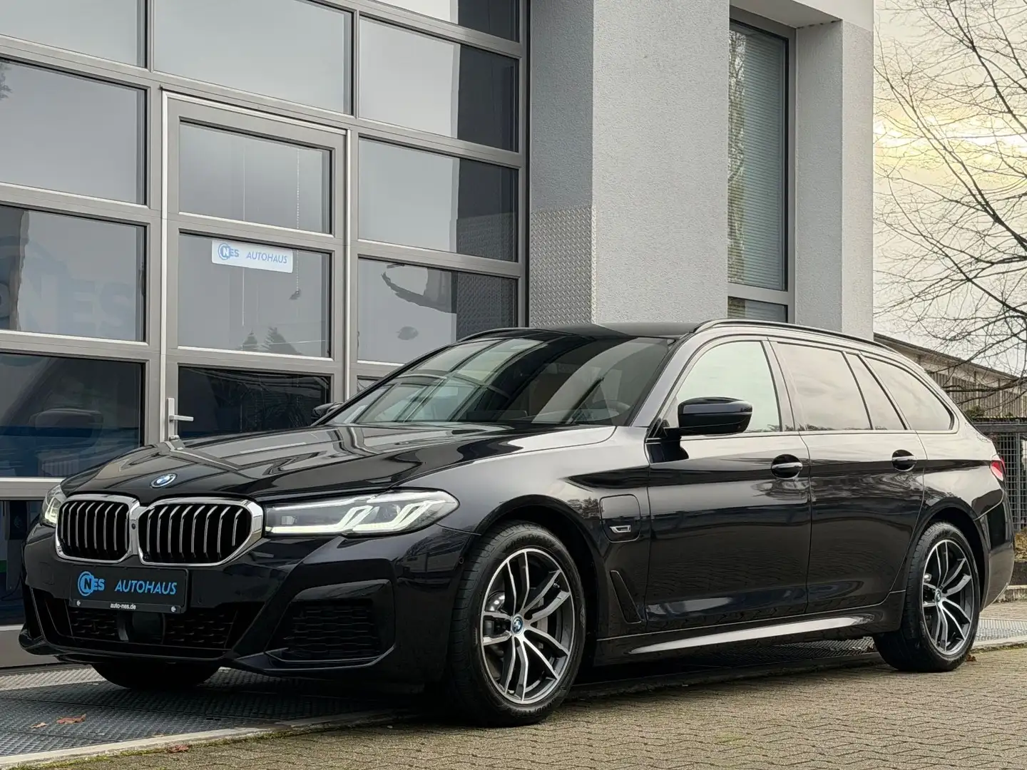 BMW 530 e xD ACC*M SPORT*360*HUD*AD LED*KOMFORTSITZE* Schwarz - 1