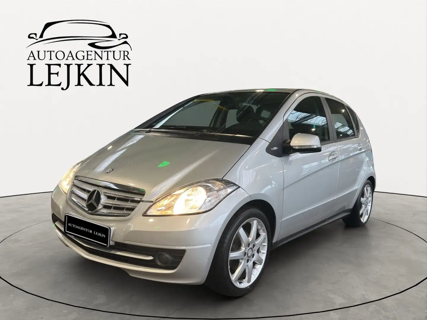 Mercedes-Benz A 160 ELEGANCE*SCHECKHEFT*TEILLEDER*SHZ*KLIMA* Argent - 1