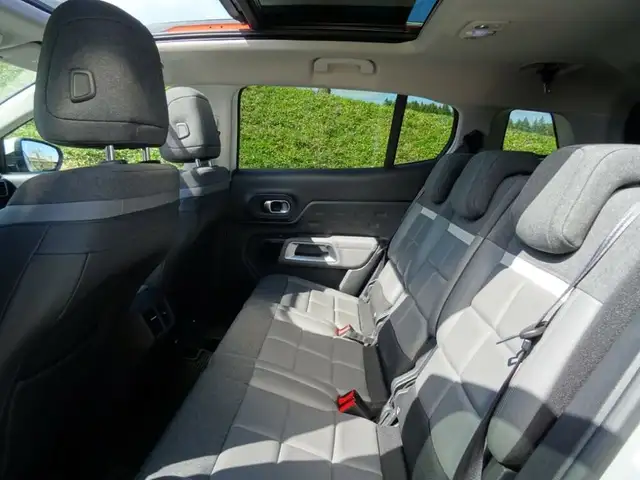 Citroen C5 Aircross view 11
