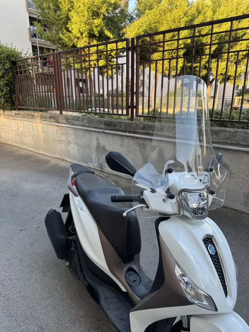 Piaggio Medley 125 - 1