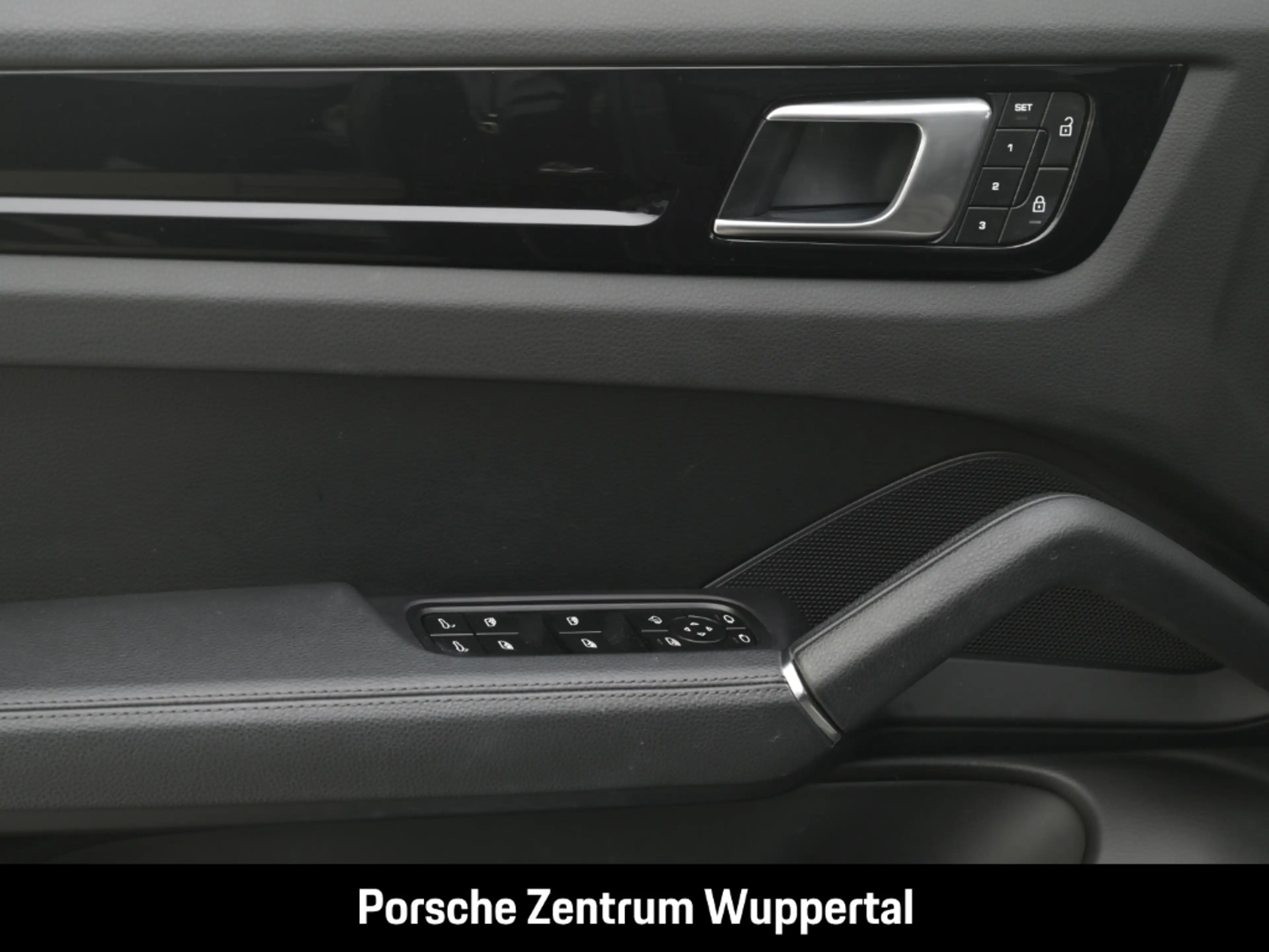 Porsche Cayenne Platinum Edition*SurroundView*Luftfed.*InnoDrive*S — photo 13