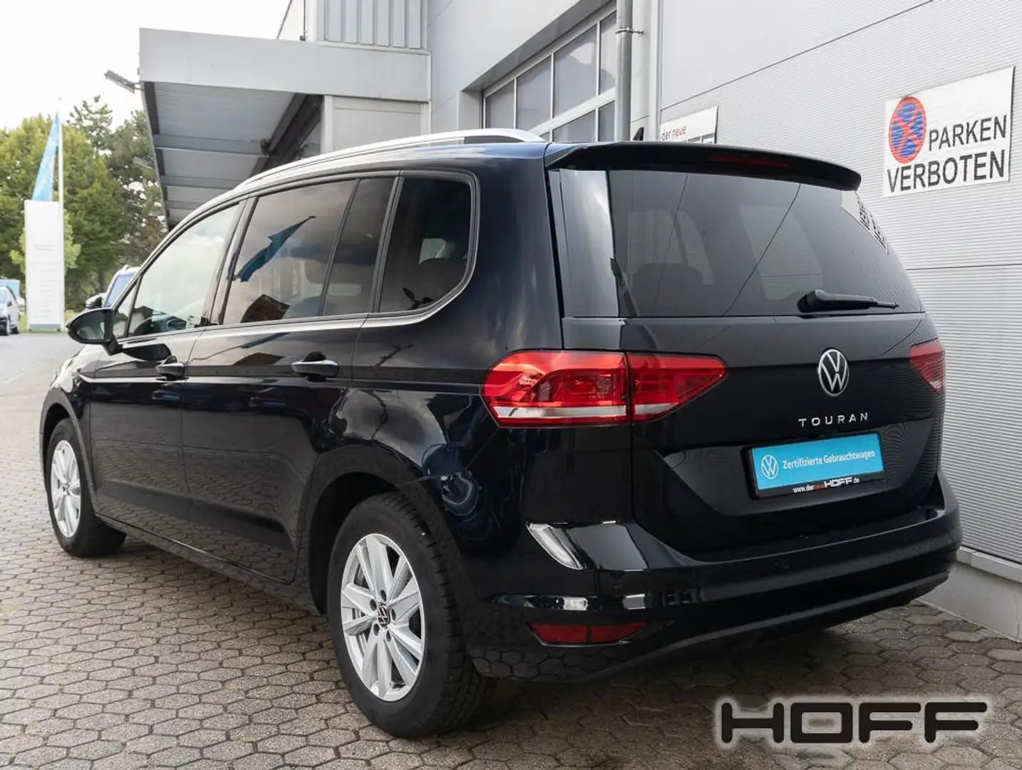 Volkswagen Touran 1.5 TSI DSG Comfort Navi Bluetooth AHK Kamera Schwarz - 2