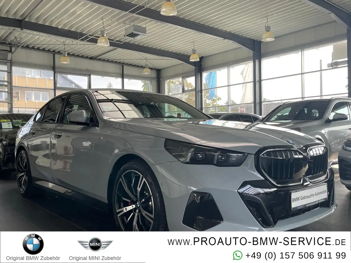 BMW 520 i M Sport Pro A-LED/ICONIC/360°/20"/HUD Grijs - 1