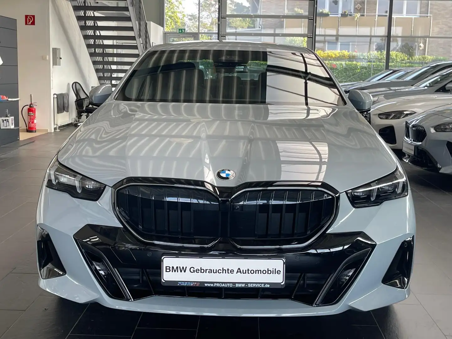 BMW 520 i M Sport Pro A-LED/ICONIC/360°/20"/HUD Grijs - 2