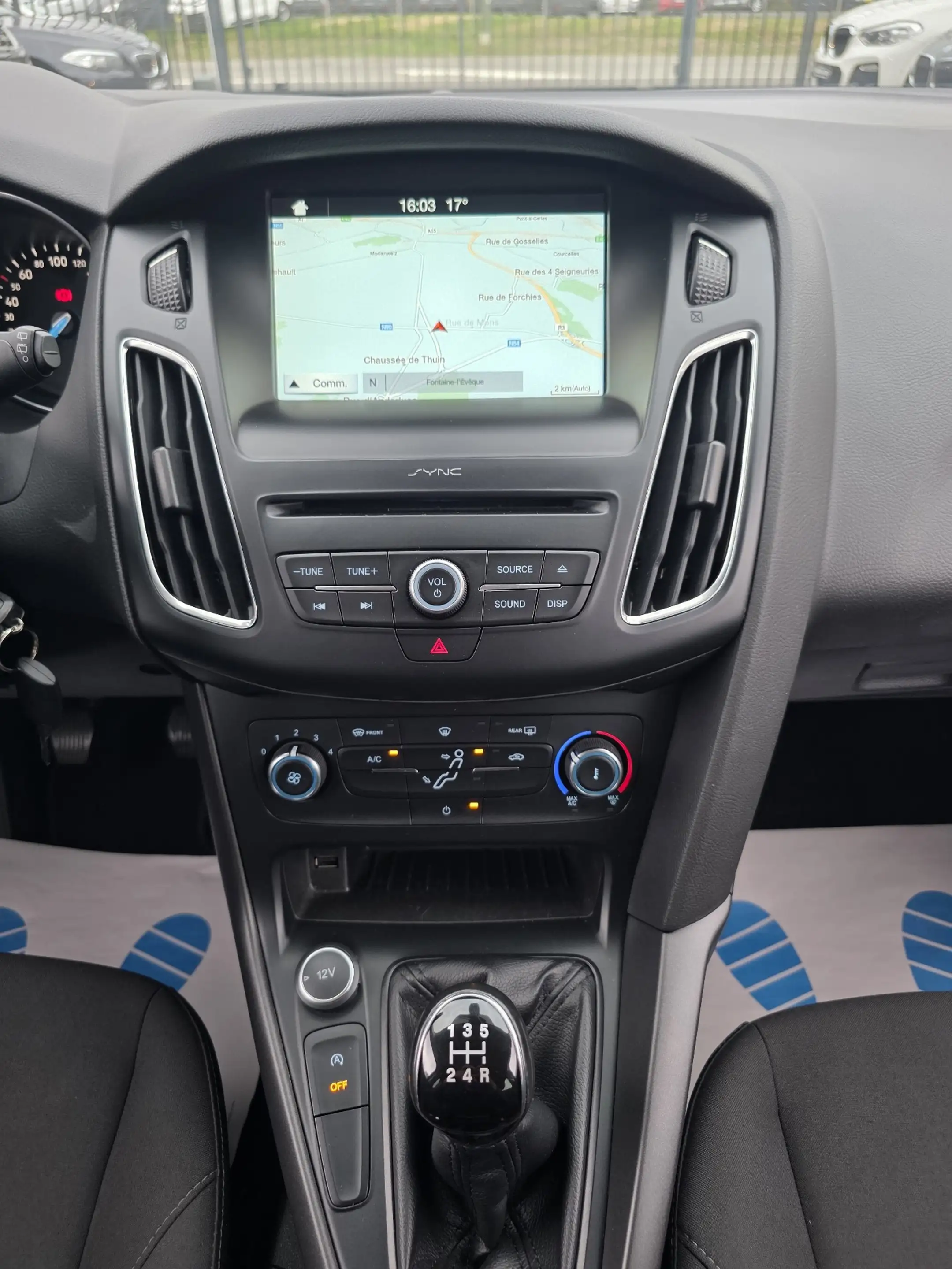 Ford Focus Focus 1.0 EcoBoost SYNC Edition- Carnet — photo 15
