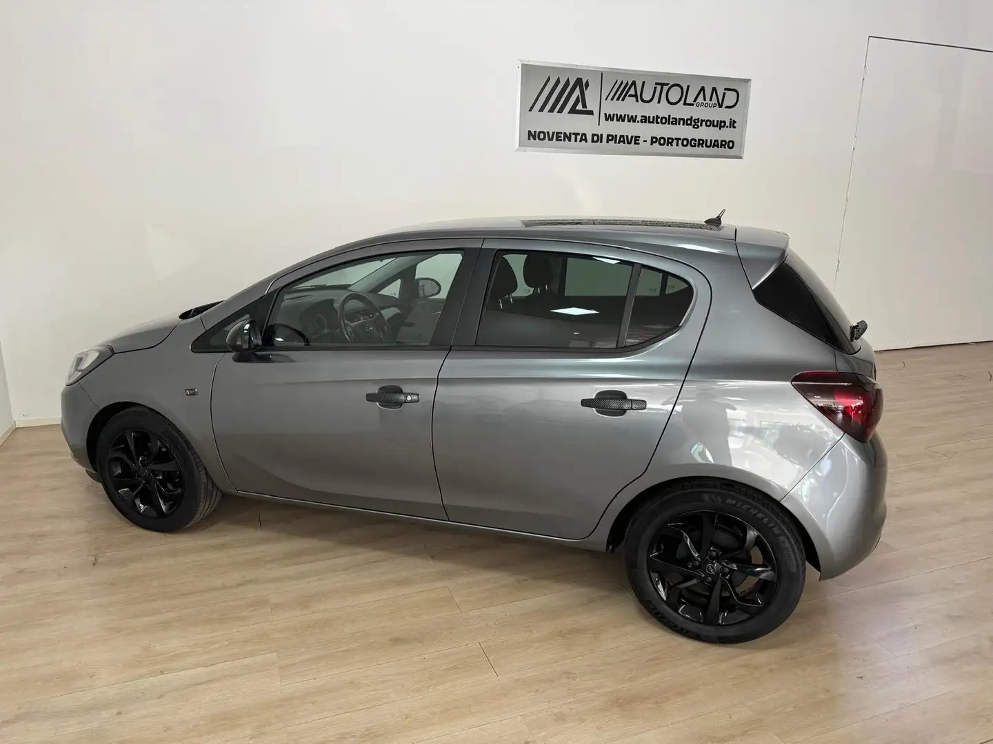 Opel Corsa Corsa V 2015 5p 1.4 75cv *** NEOPATENTATI*** Gri - 2
