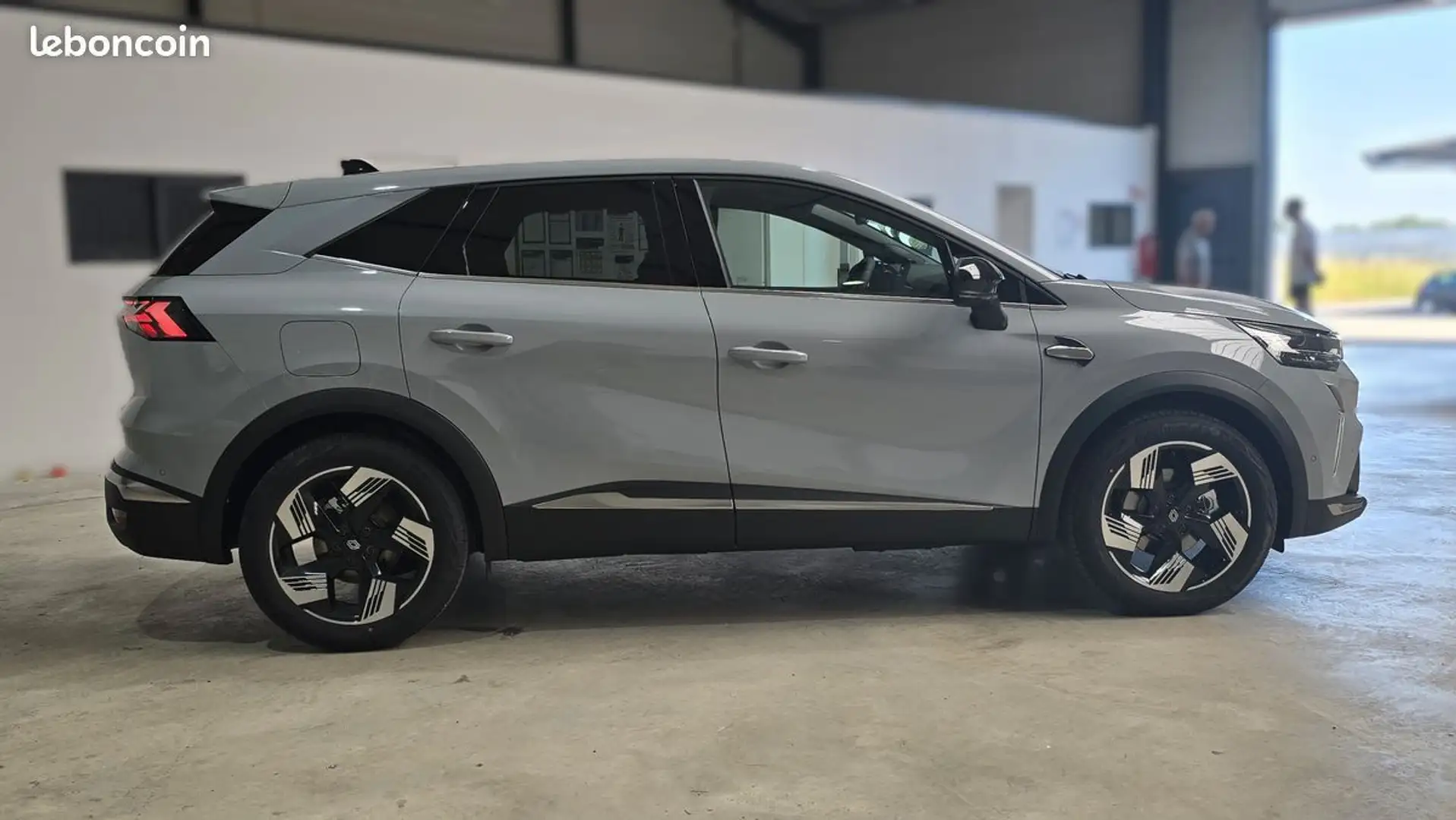 Renault Symbioz e-tech full hybrid 1.8 160ch techno + hayon mains libres Grijs - 2