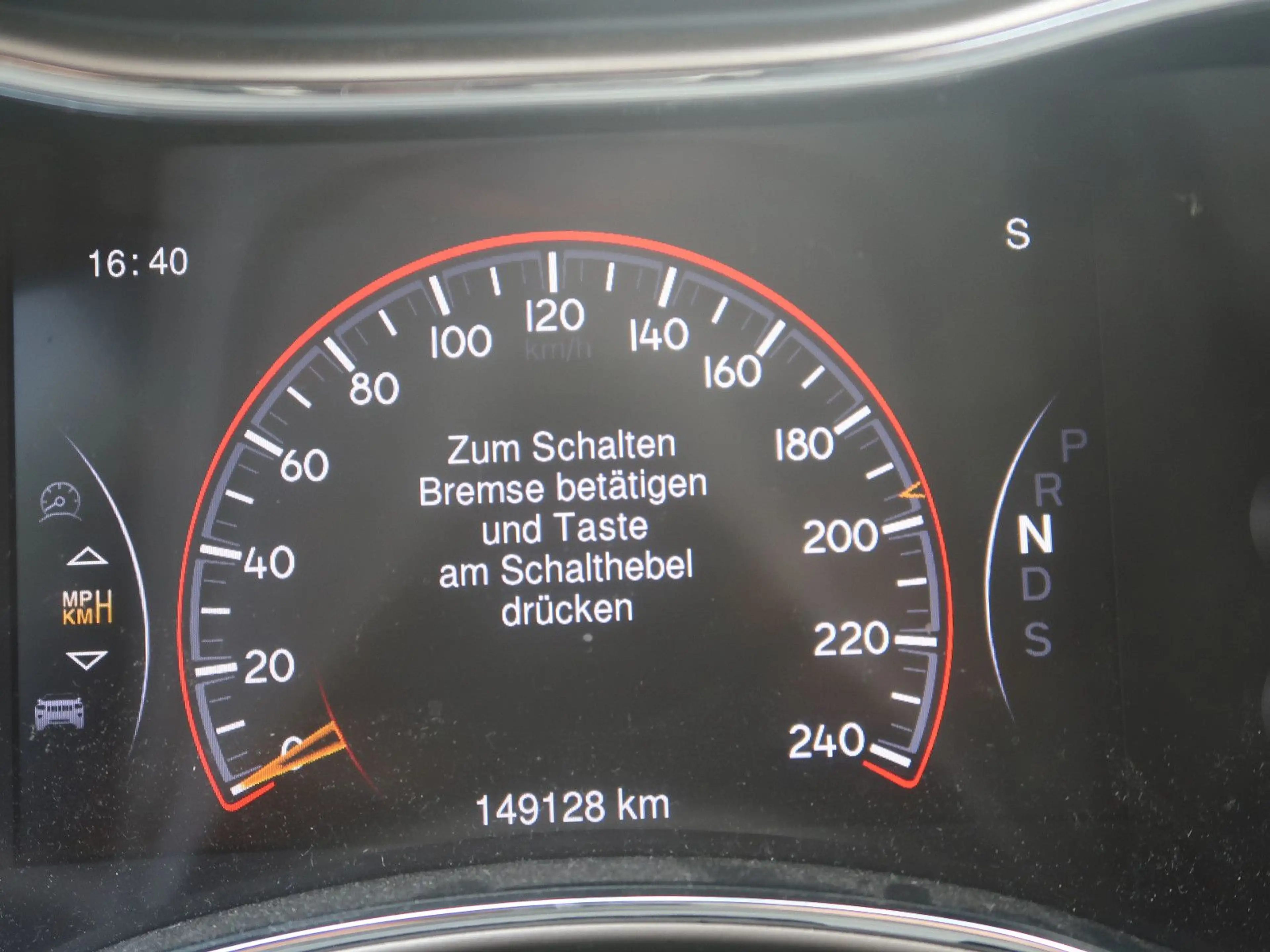 Jeep Grand Cherokee 3.0 CRD Limited — photo 12