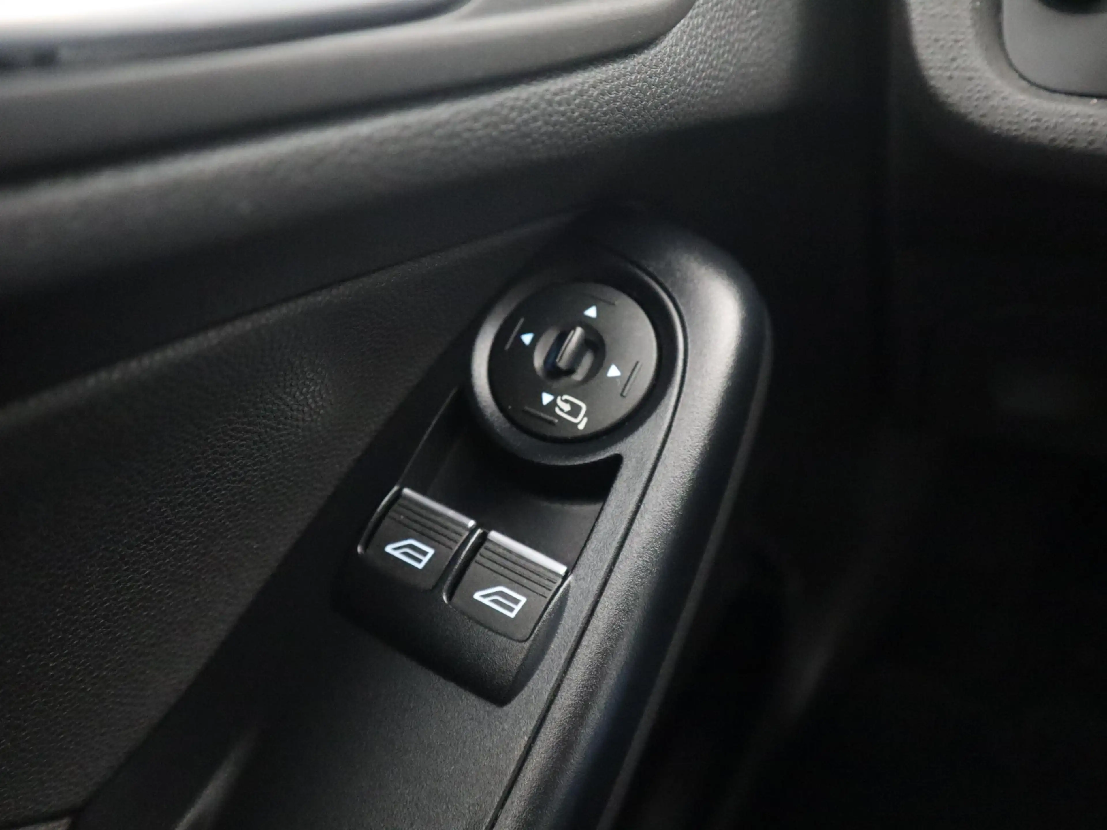 Ford Fiesta 1.0 Style Ultimate PDC / CRUISE / AIRCO / NAVI / B — photo 34