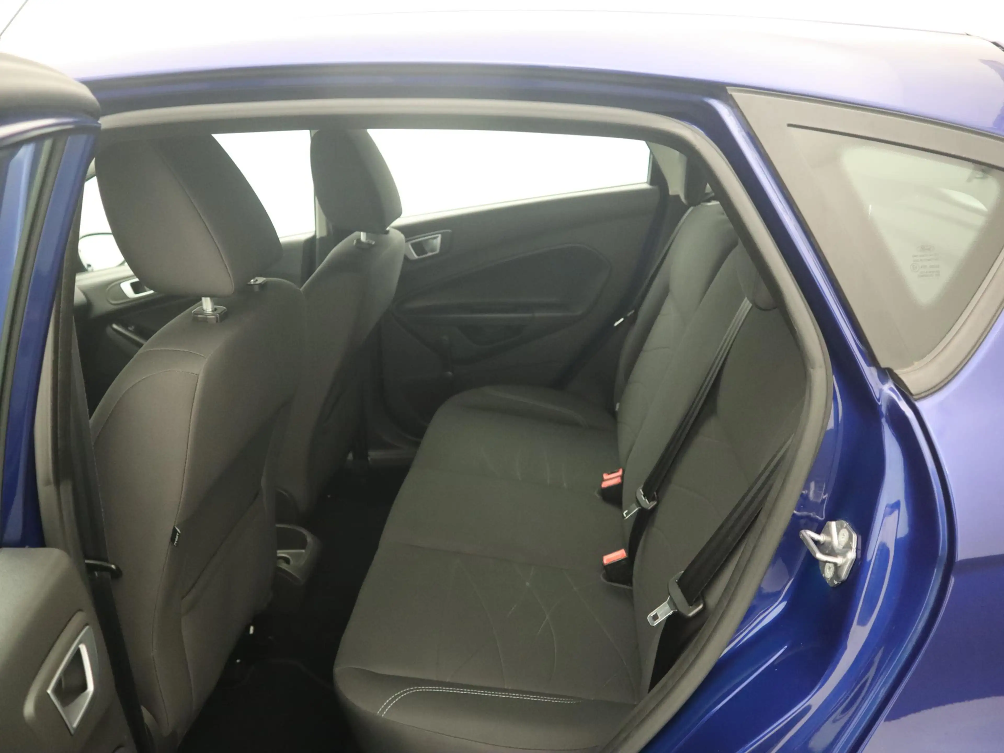 Ford Fiesta 1.0 Style Ultimate PDC / CRUISE / AIRCO / NAVI / B — photo 35