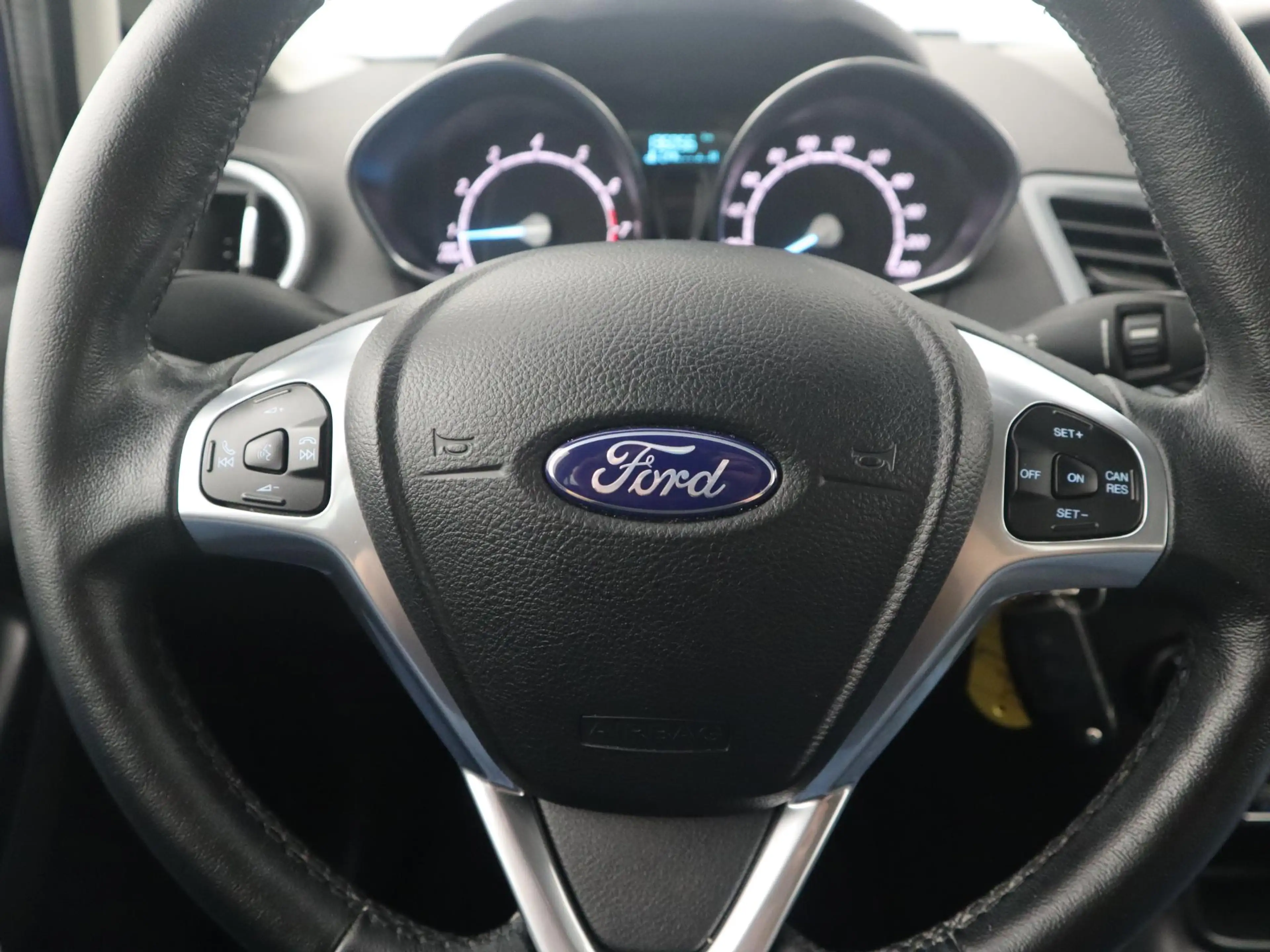 Ford Fiesta 1.0 Style Ultimate PDC / CRUISE / AIRCO / NAVI / B — photo 13