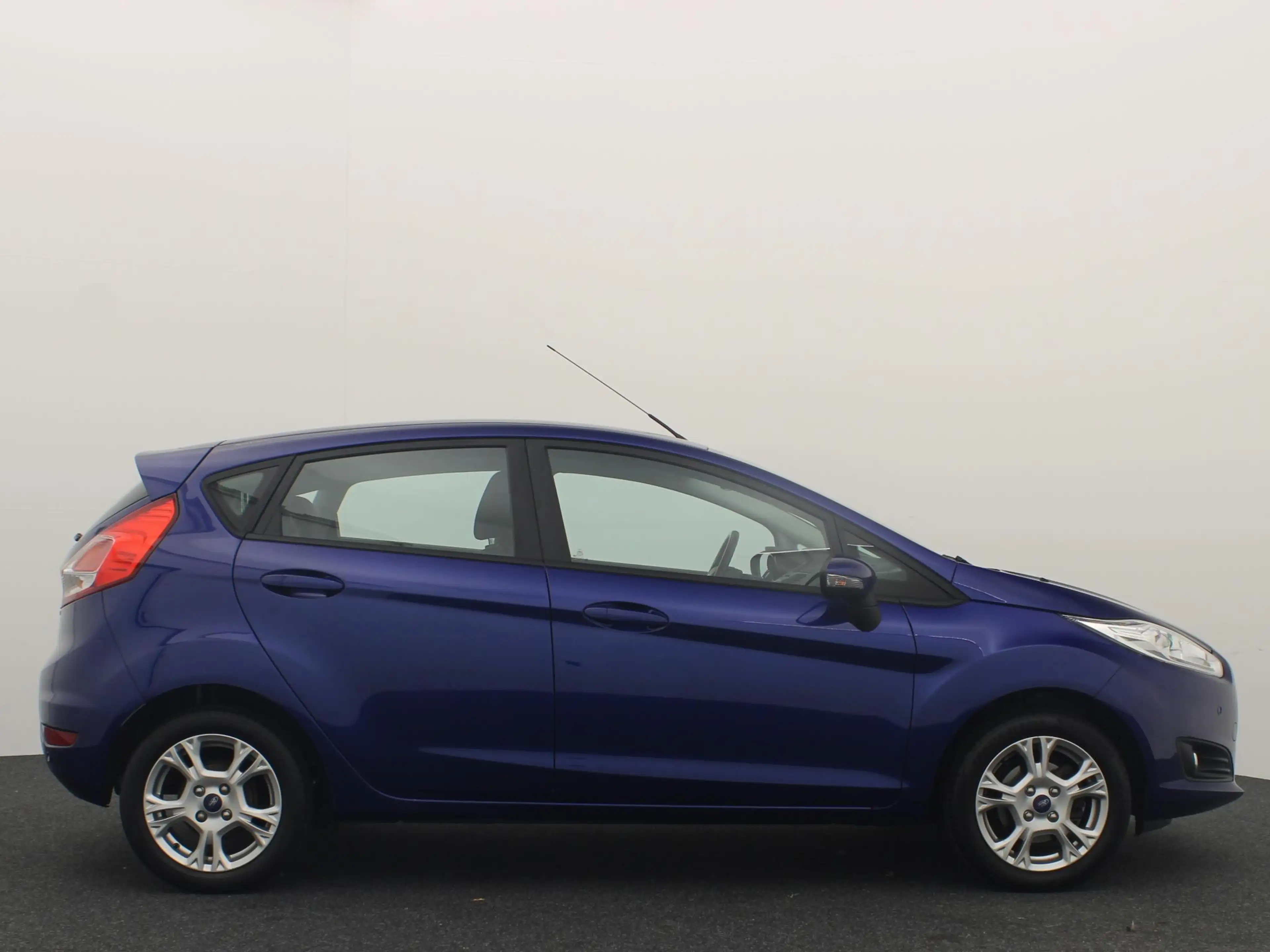 Ford Fiesta 1.0 Style Ultimate PDC / CRUISE / AIRCO / NAVI / B — photo 16