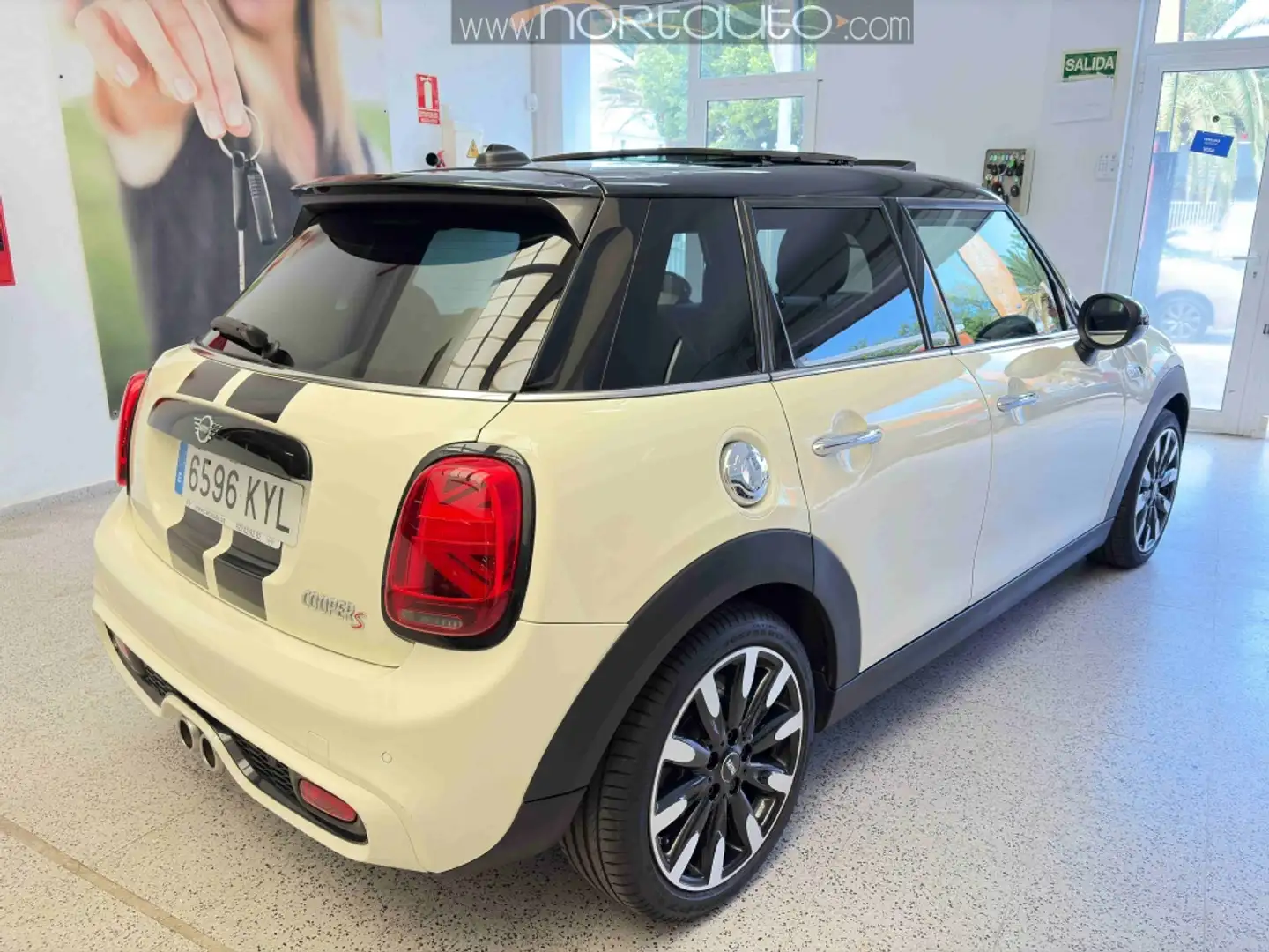 MINI Cooper S Aut. Bianco - 2