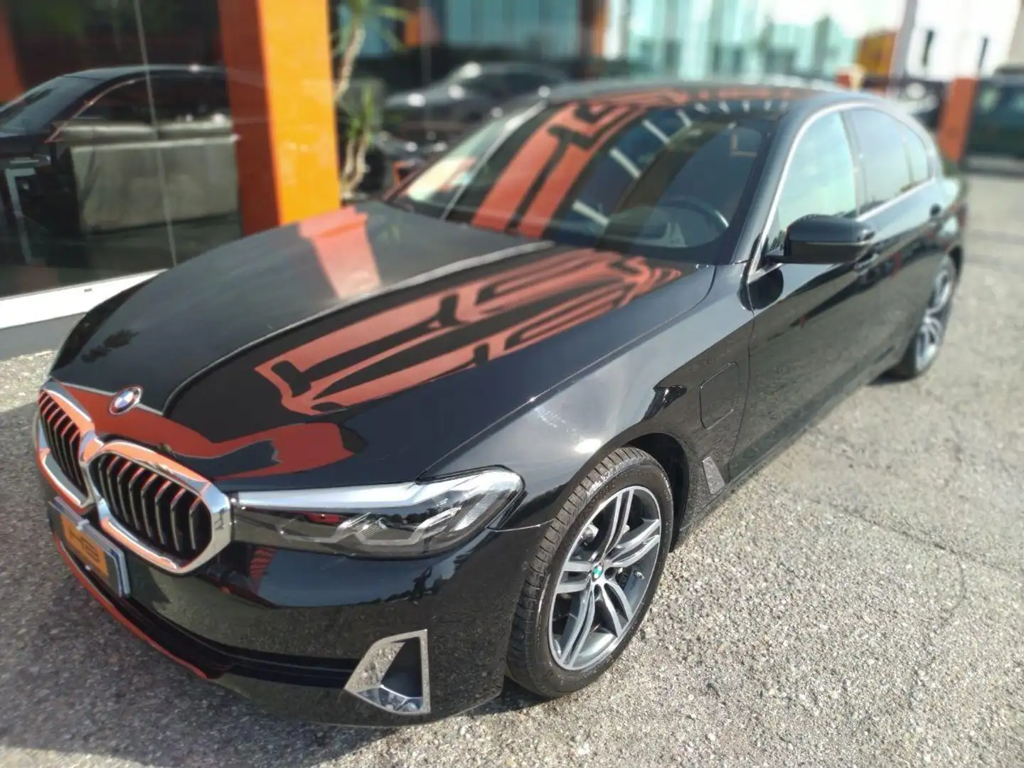 BMW 530 e Luxury Nero - 1
