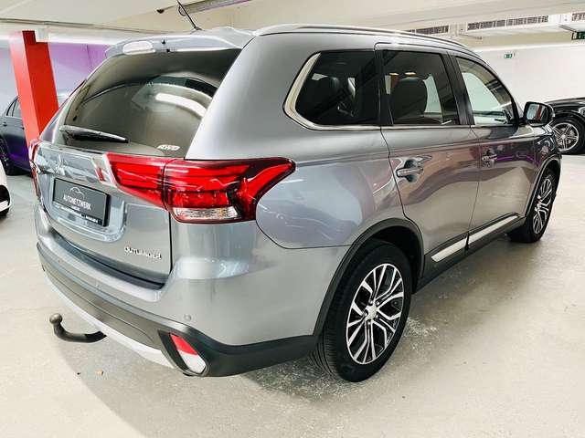 Mitsubishi Outlander Top 2.2 DI-D Top 4WD 7-Sitzer