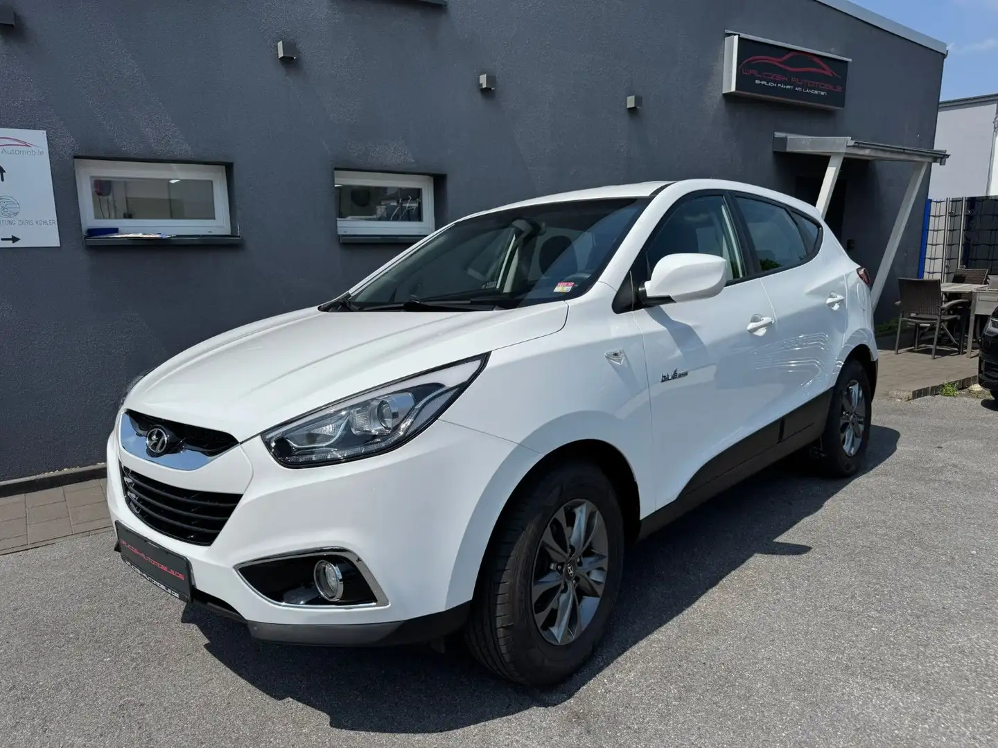 Hyundai iX35 blue Finale 2WD 1.Hand Scheckh. 8-fach Blanco - 1