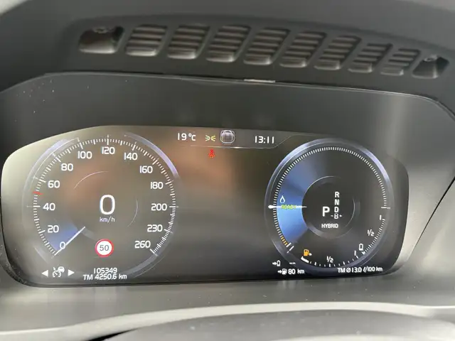 Volvo XC90 view 24
