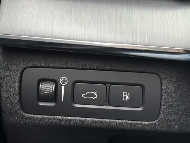 Volvo XC90 view 29
