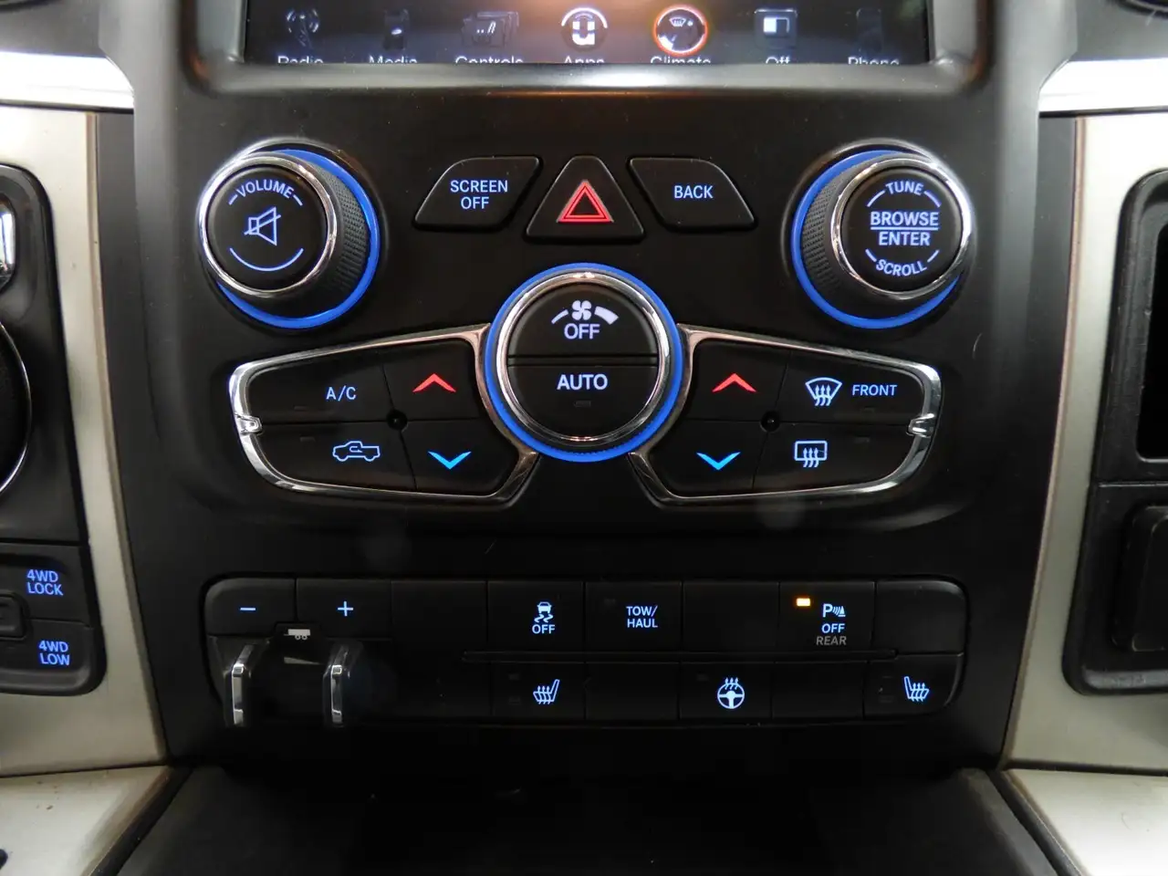 RAM 1500 снимка RAM 1500