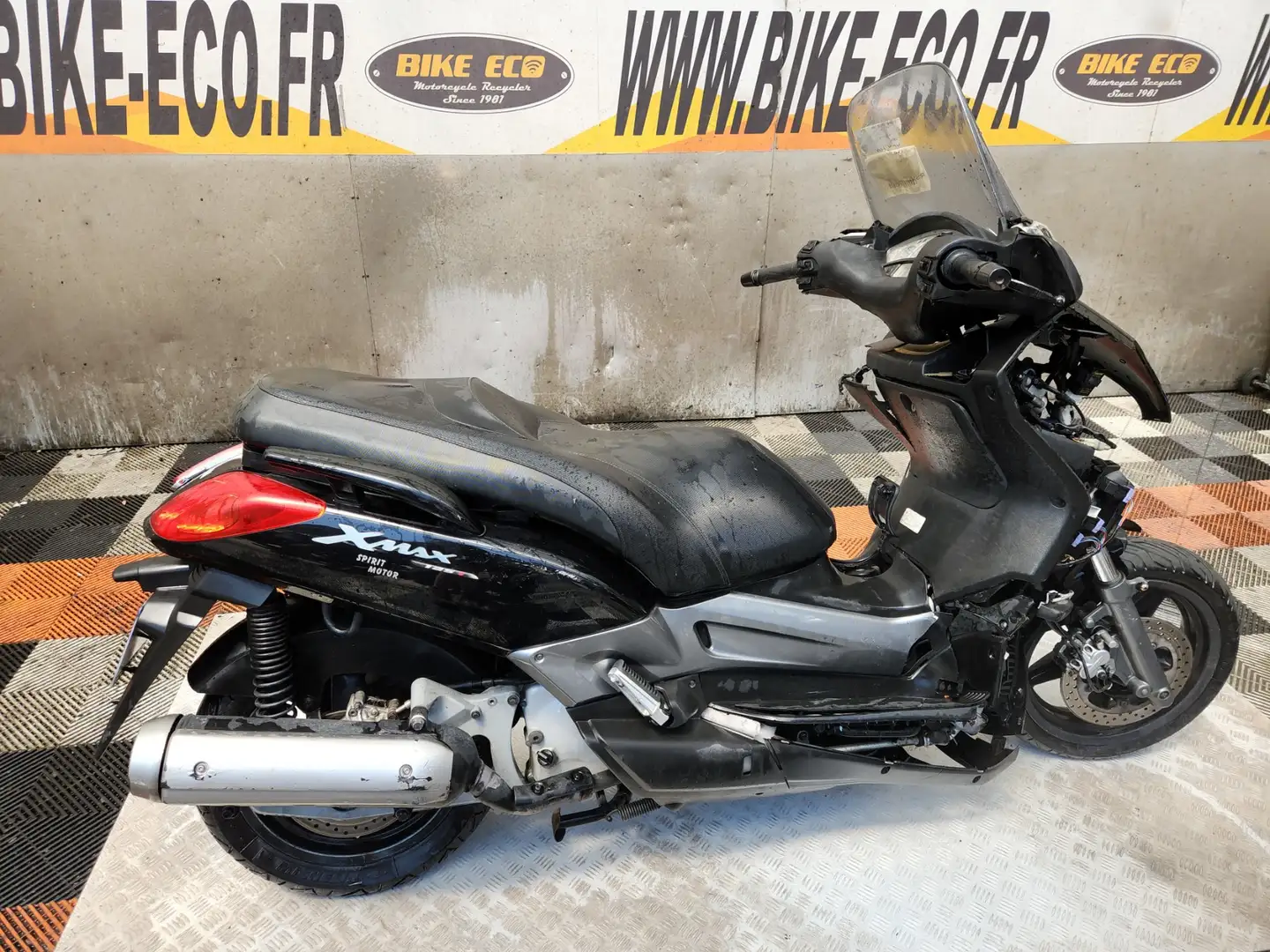 Yamaha X-Max 125 Чорний - 1