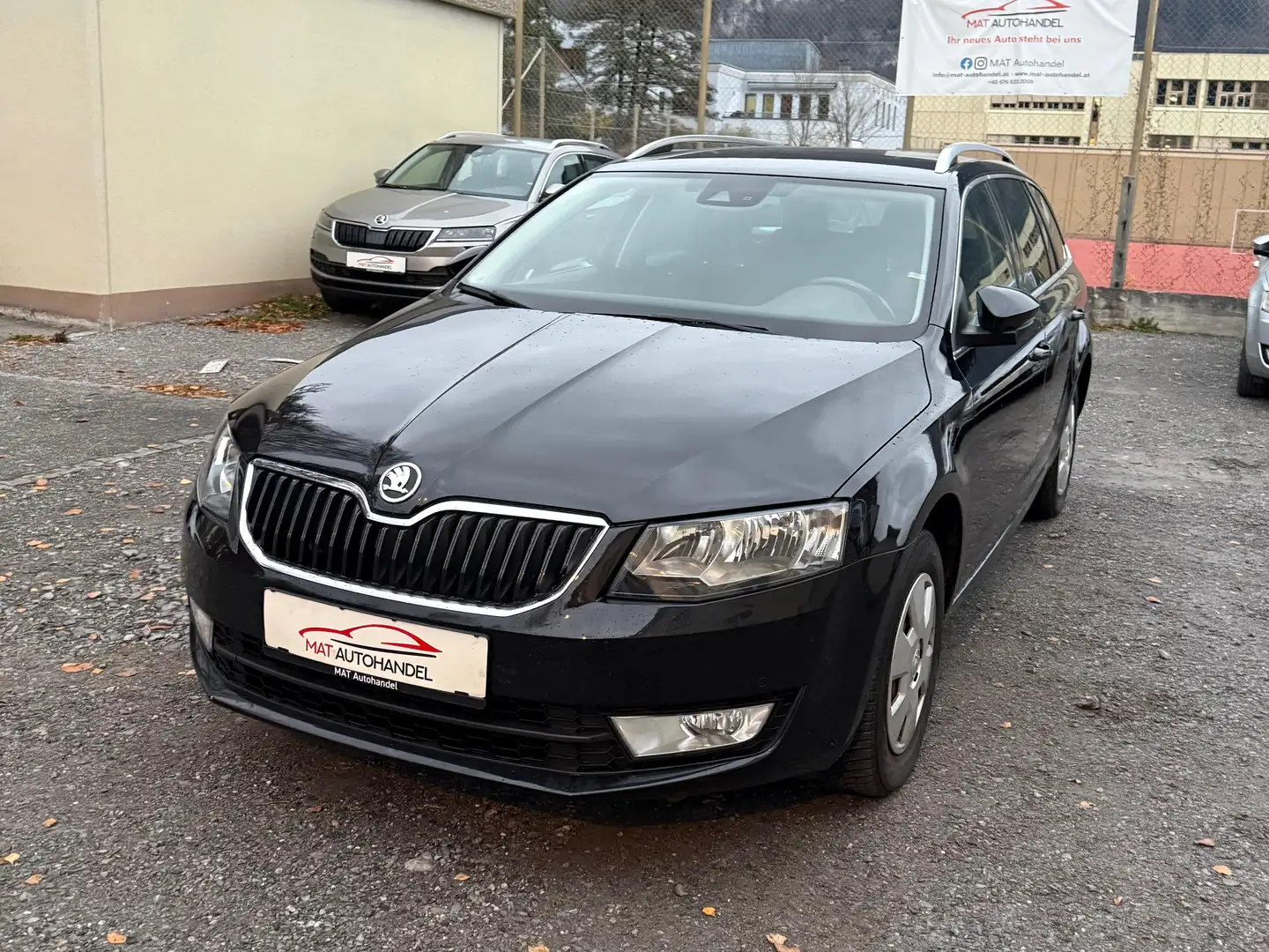 Skoda Octavia Elegance 4x4 *SHZ*AHK*TEMPOMAT* Noir - 1