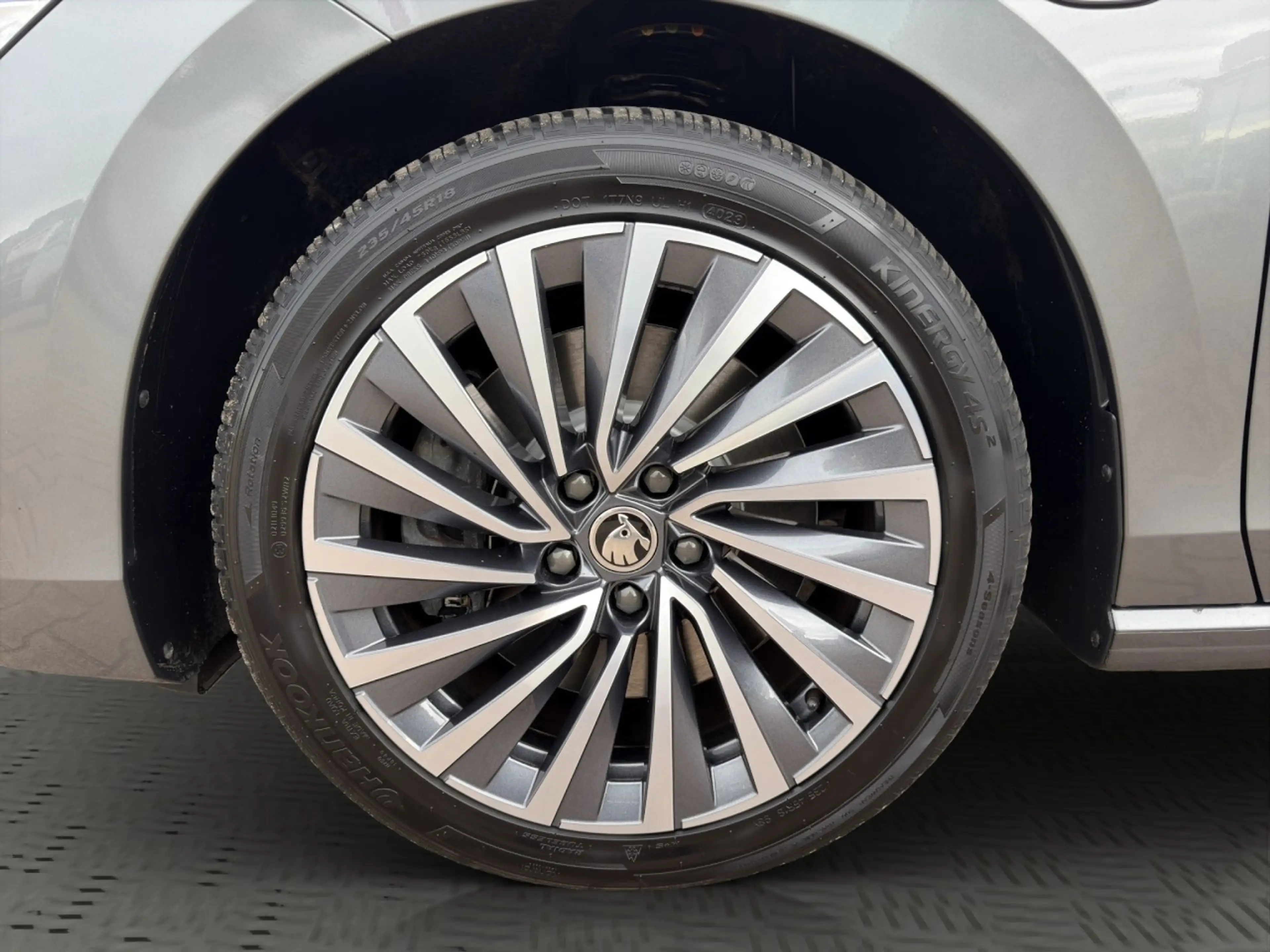 Skoda Superb Combi 1.5 TSI iV L&K ACC+HUD+CANTON+360 Klima — photo 10