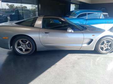 Corvette Coupe 5.7