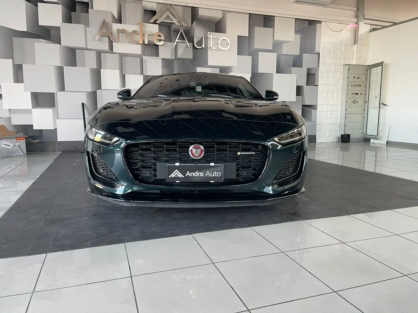 Jaguar F-Type F-Type  Coupe 2.0 i4 First Edition rwd 300cv auto Vert - 1