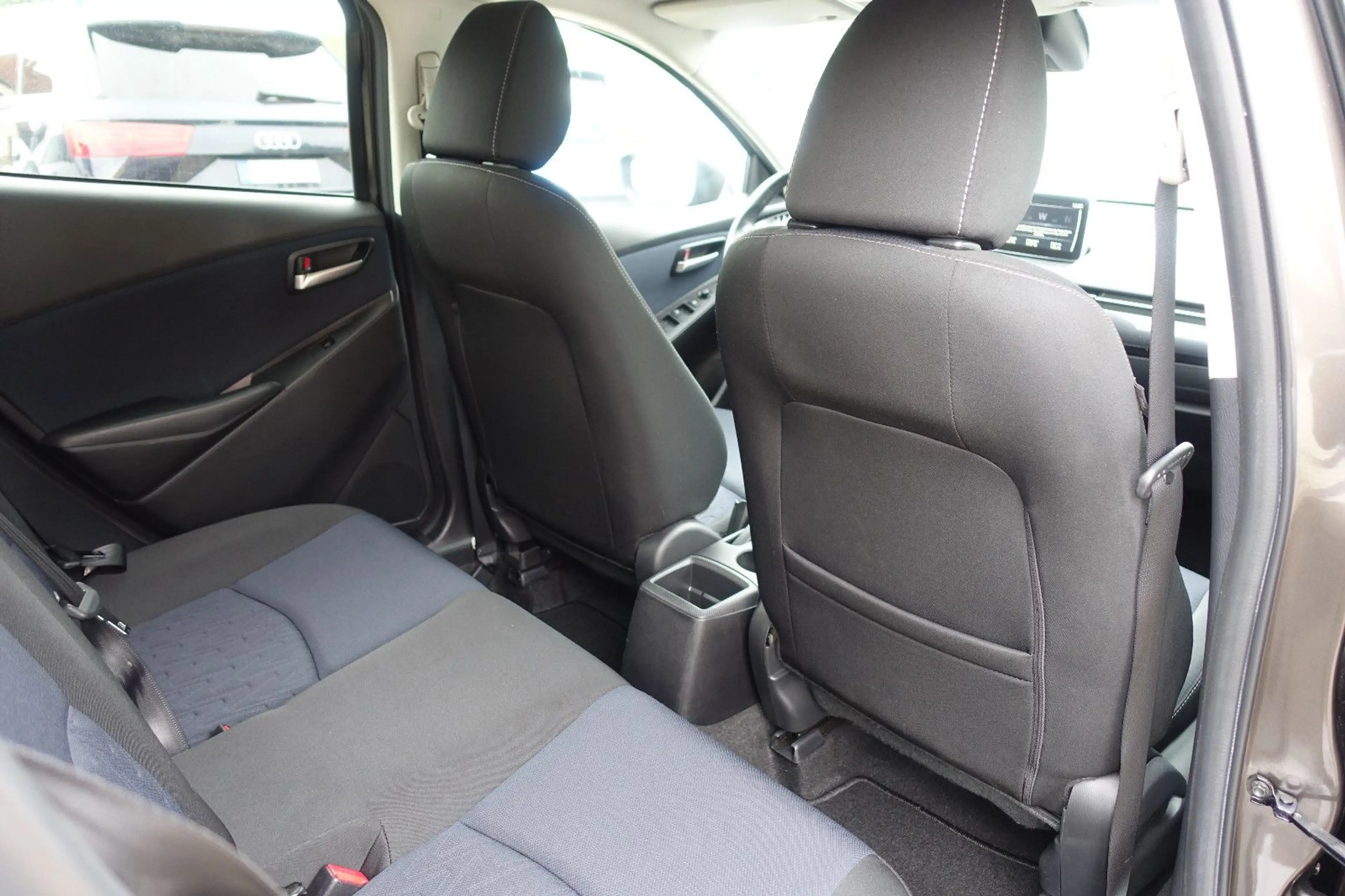 Mazda 2 Lim. Nakama*LED*Klima*Assist-Paket*Tempom*PDC* — photo 27