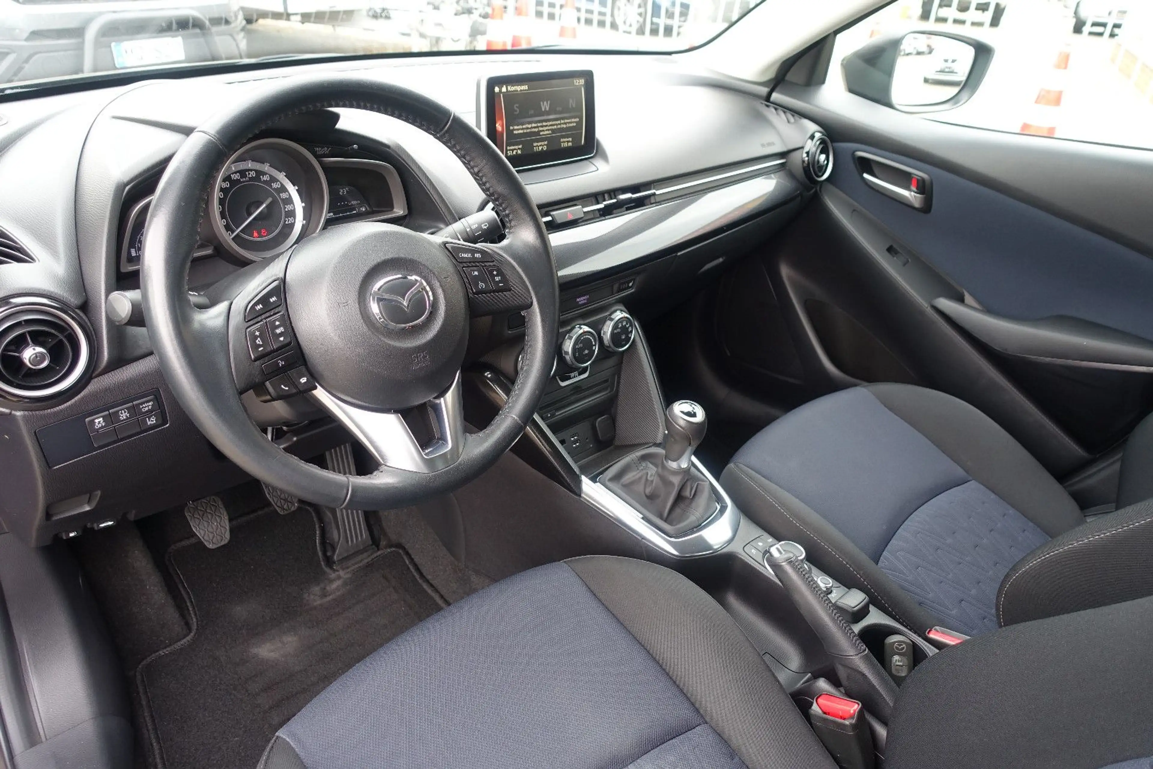 Mazda 2 Lim. Nakama*LED*Klima*Assist-Paket*Tempom*PDC* — photo 12