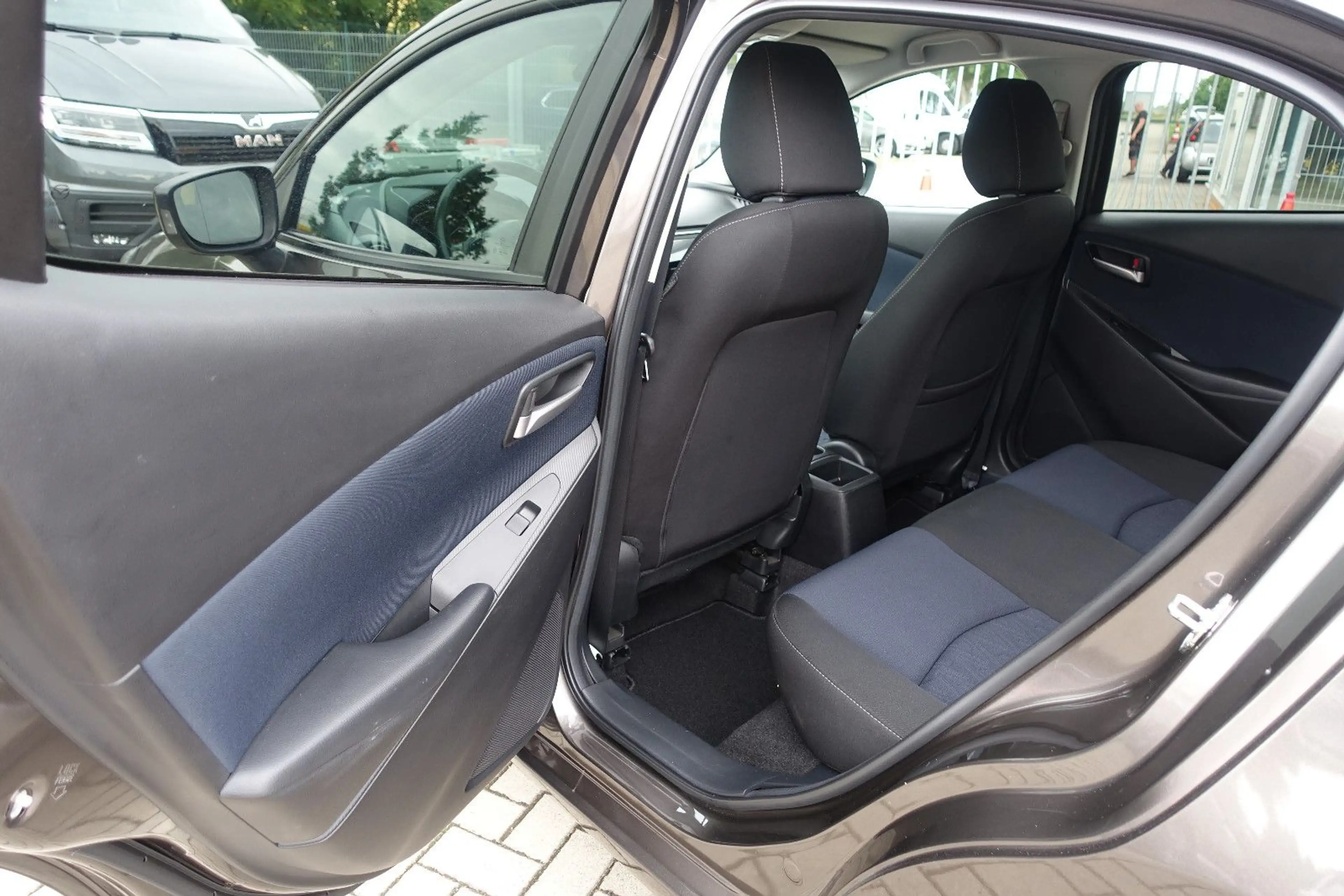 Mazda 2 Lim. Nakama*LED*Klima*Assist-Paket*Tempom*PDC* — photo 29