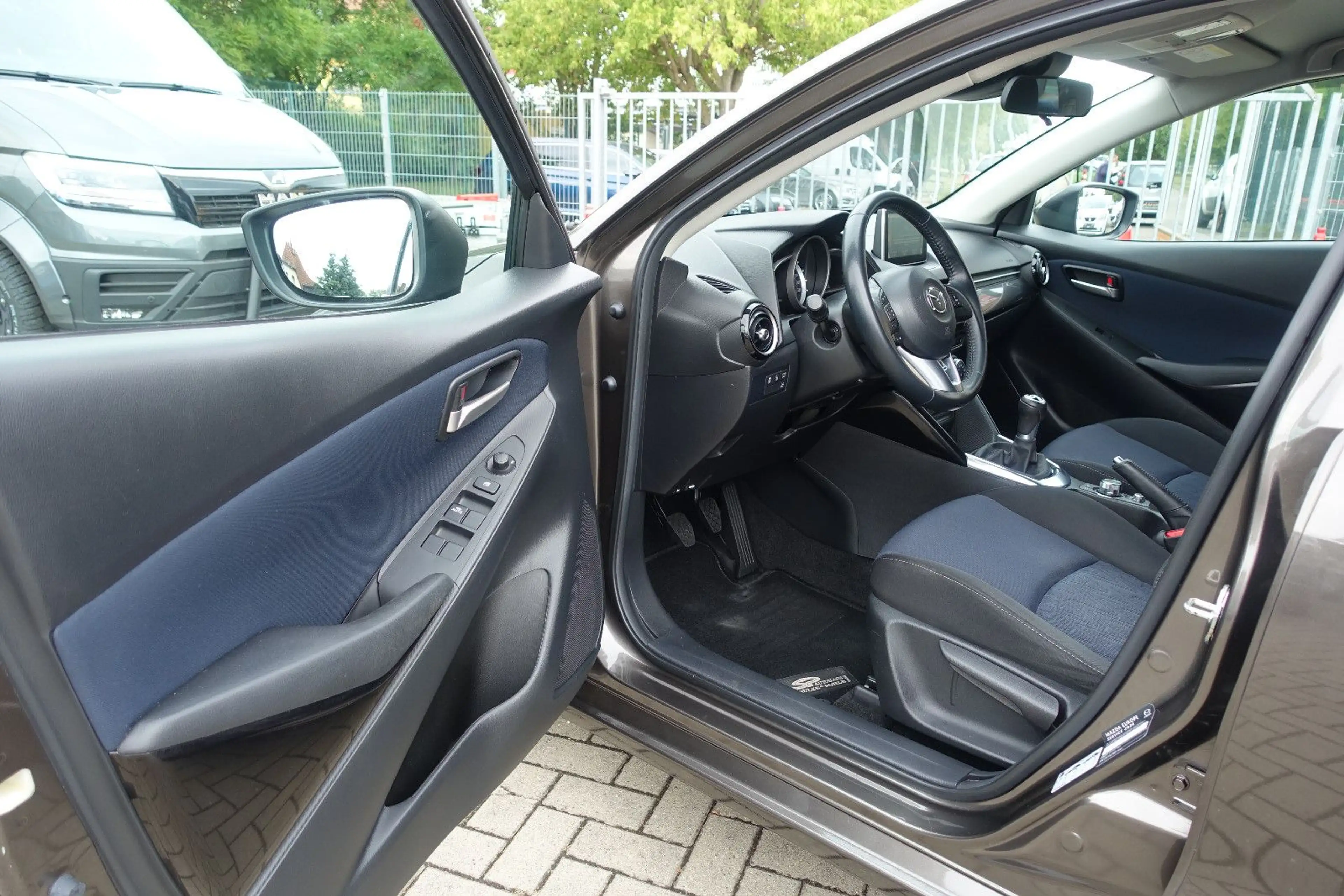 Mazda 2 Lim. Nakama*LED*Klima*Assist-Paket*Tempom*PDC* — photo 10
