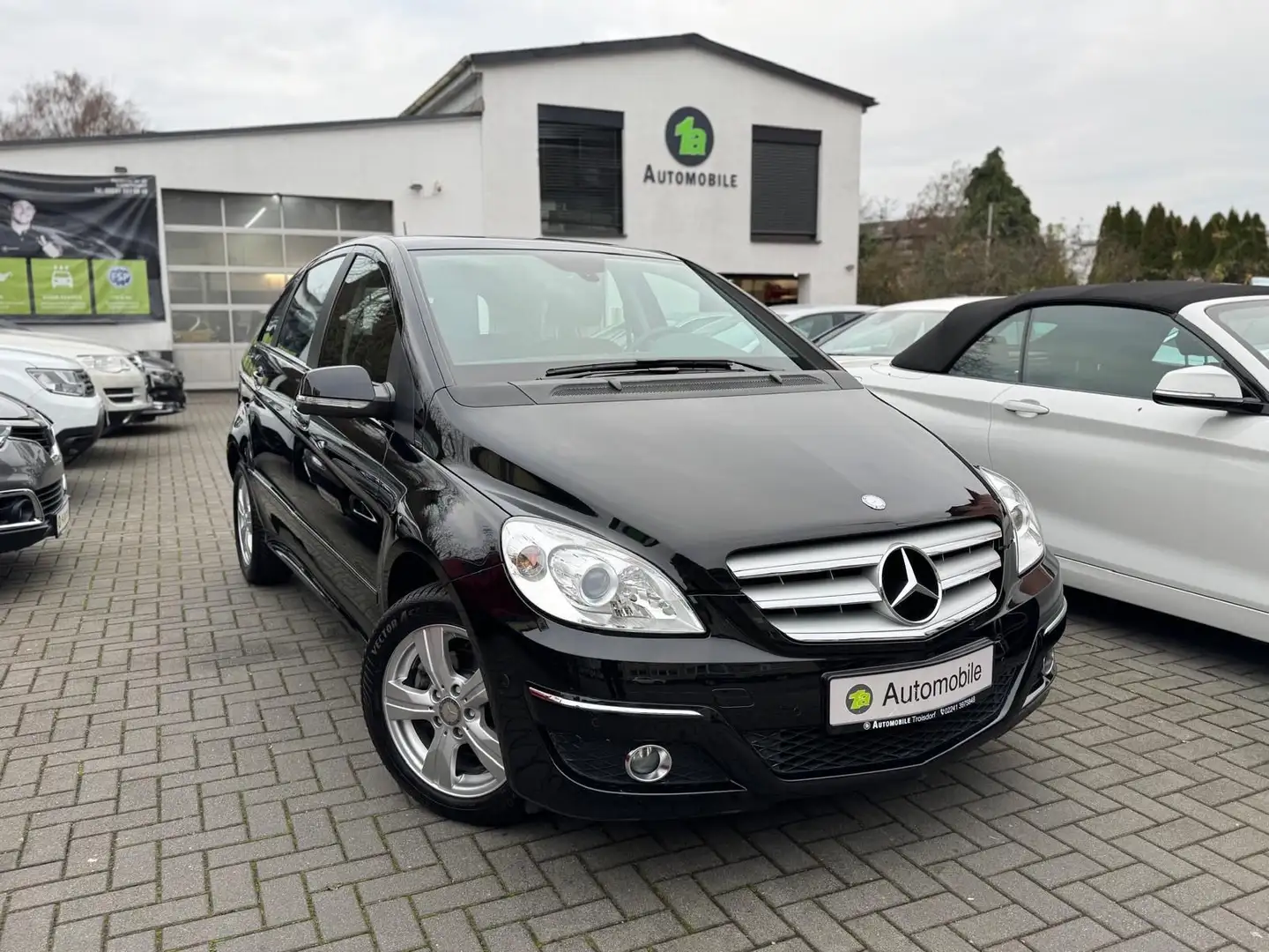 Mercedes-Benz B 170 *PDC*SHZ*TEMPO*KLIMA*4S-REIFEN*AUTOMATIK Noir - 1