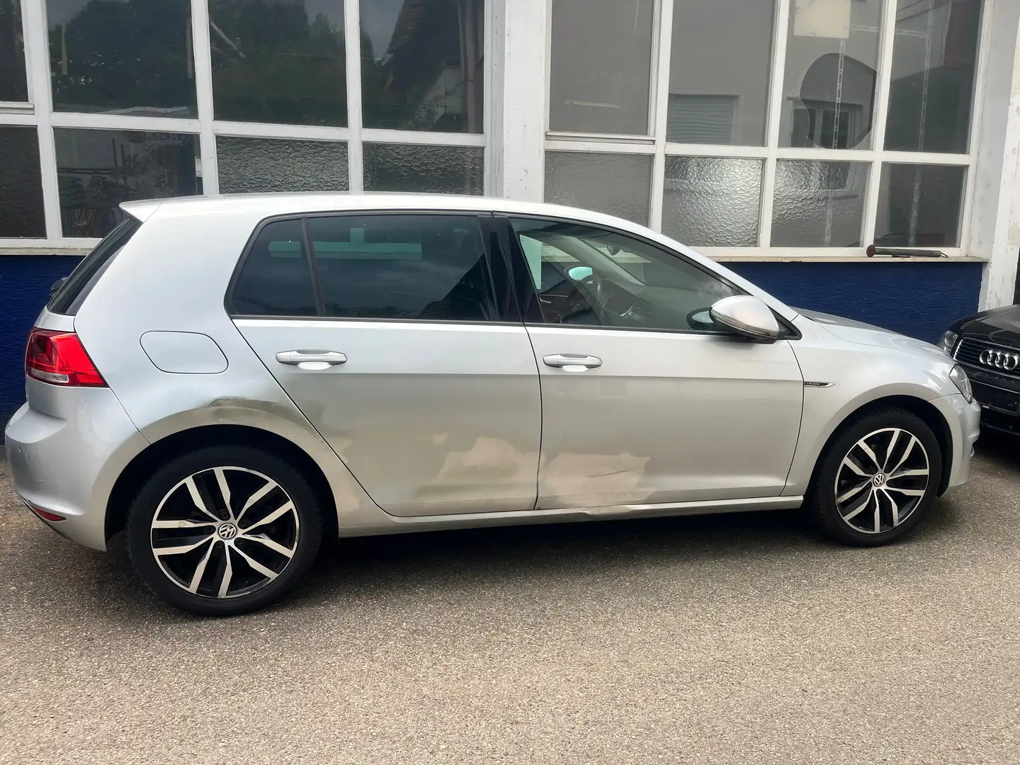 Volkswagen Golf Lounge BMT DSG 105000KM Gris - 2