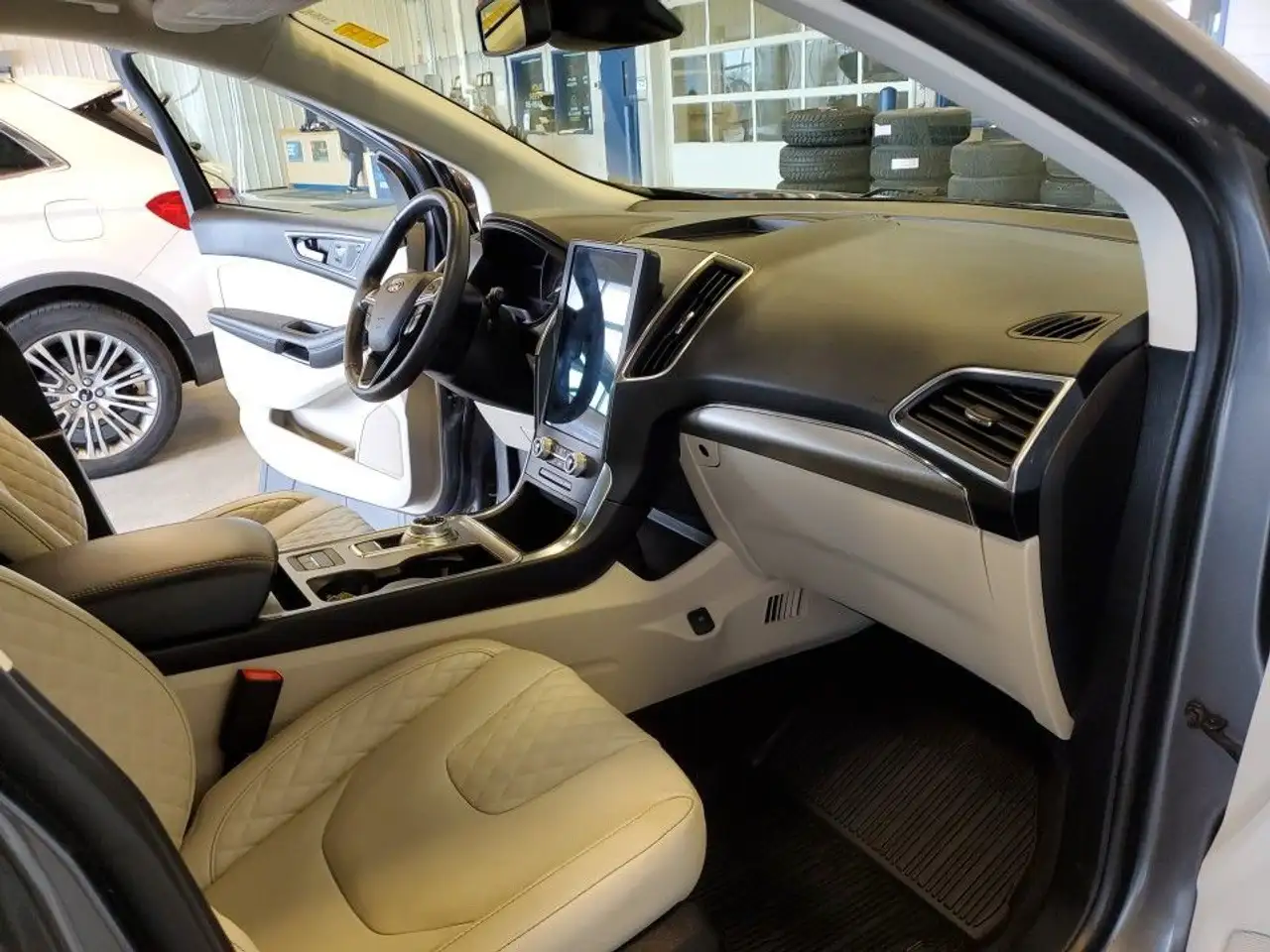 Ford Edge снимка Ford Edge