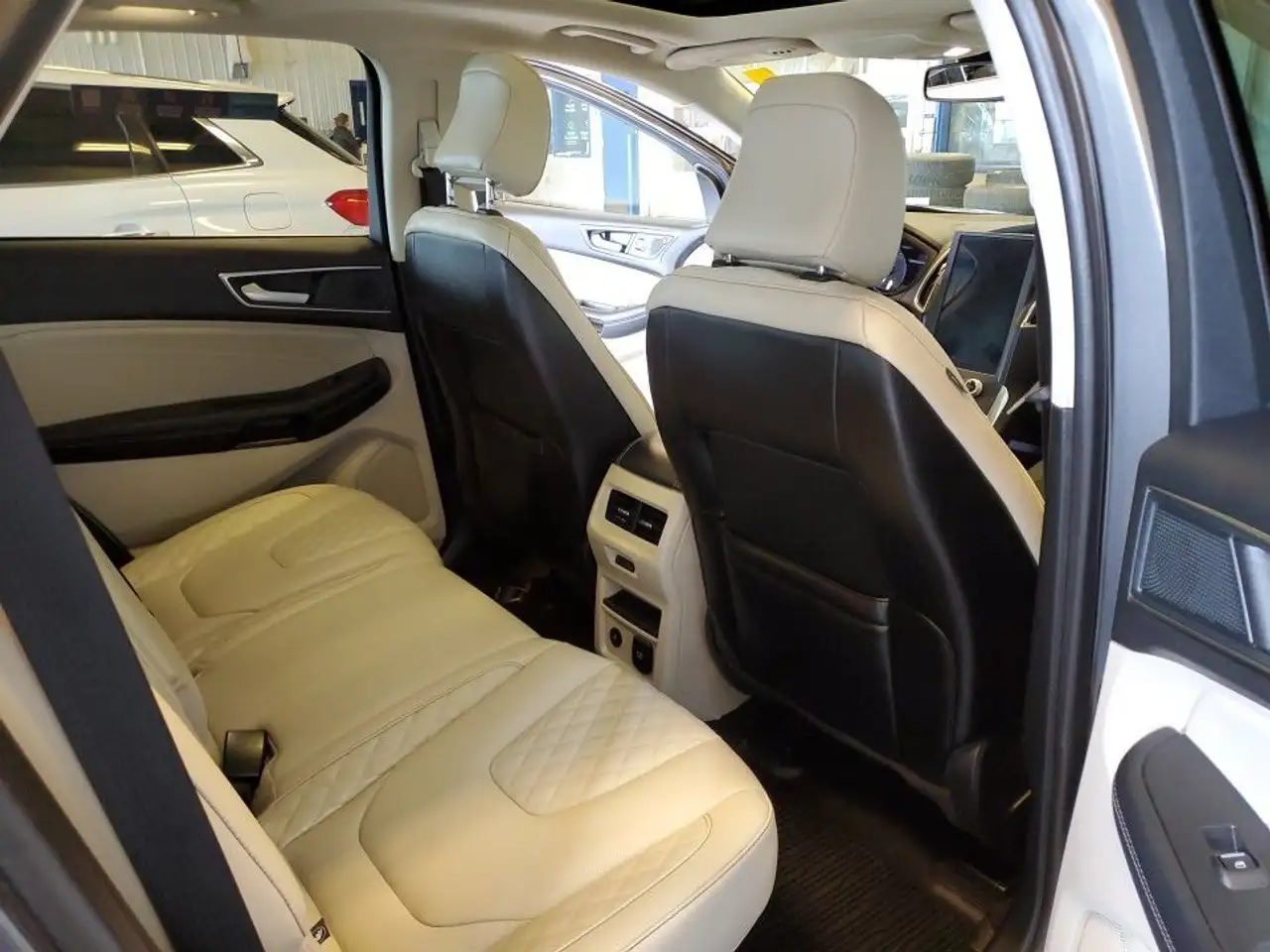 Ford Edge снимка Ford Edge