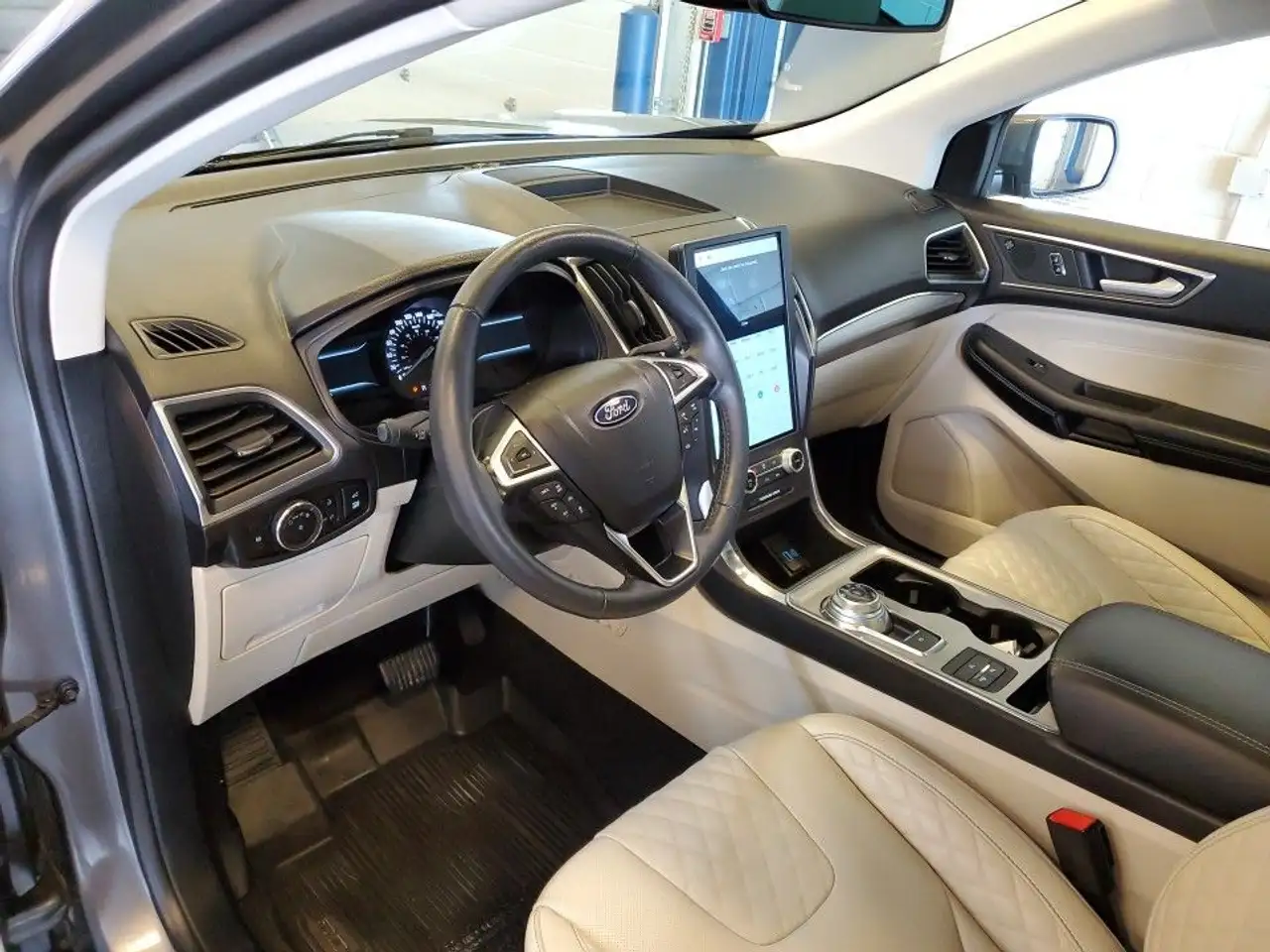 Ford Edge снимка Ford Edge
