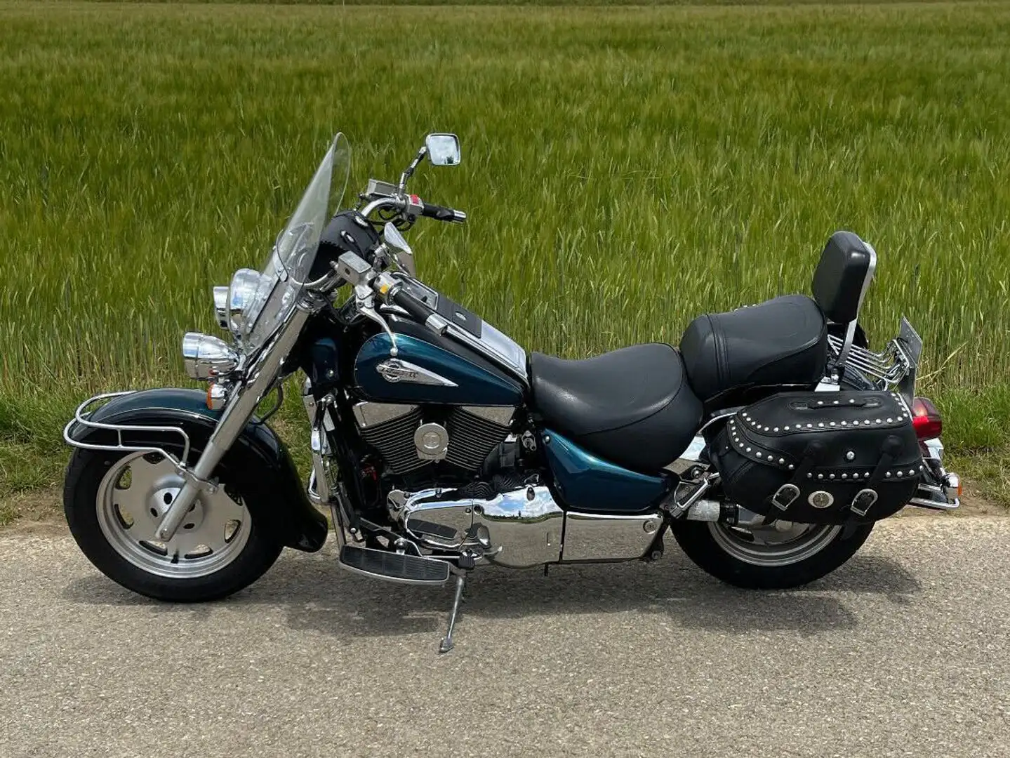 Suzuki VL 1500 intruder - 1