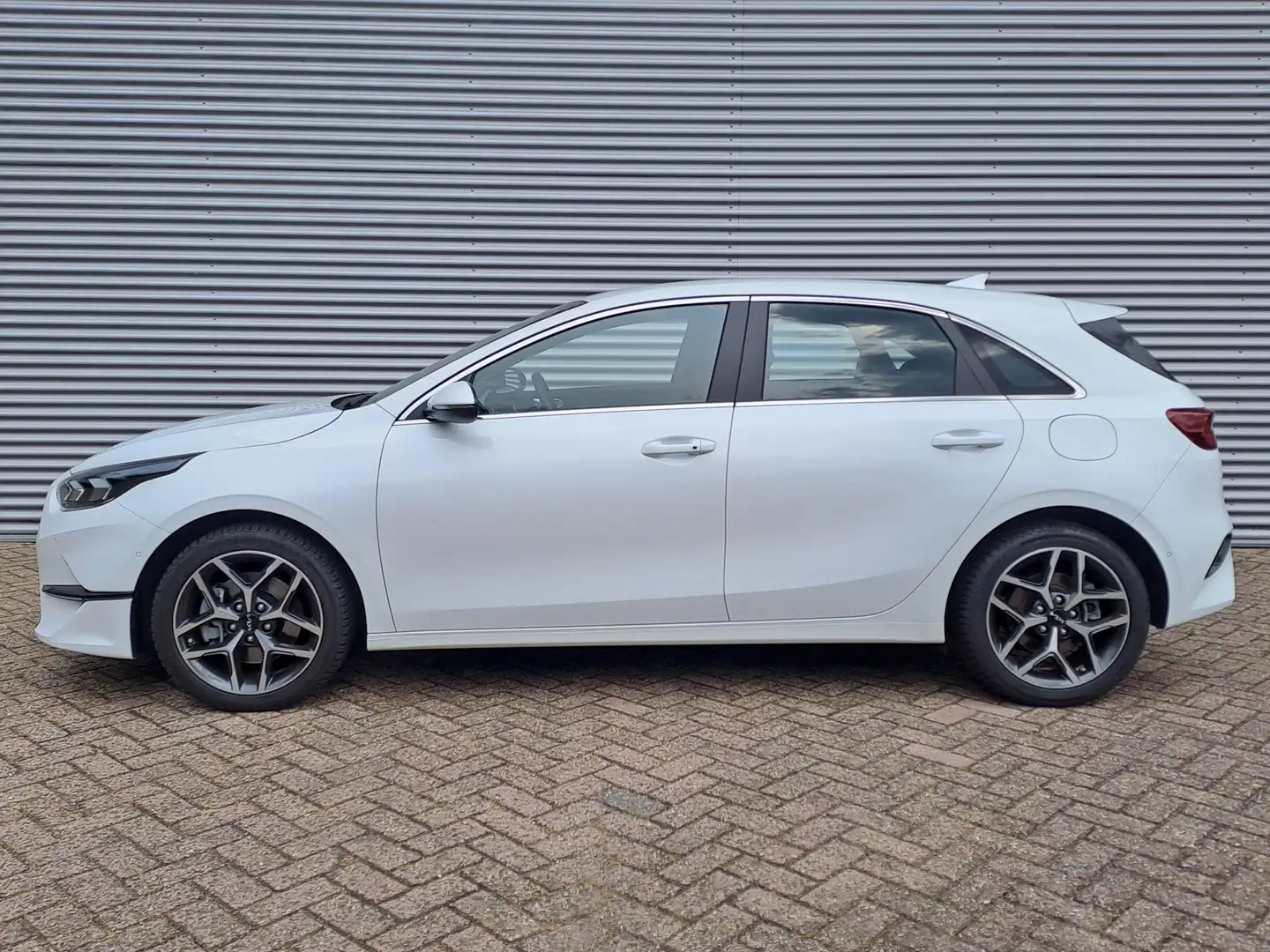 Kia Ceed / cee'd 1.5 T-GDi GT-Line 160 PK | Navigatie | Camera | Au Blanc - 2