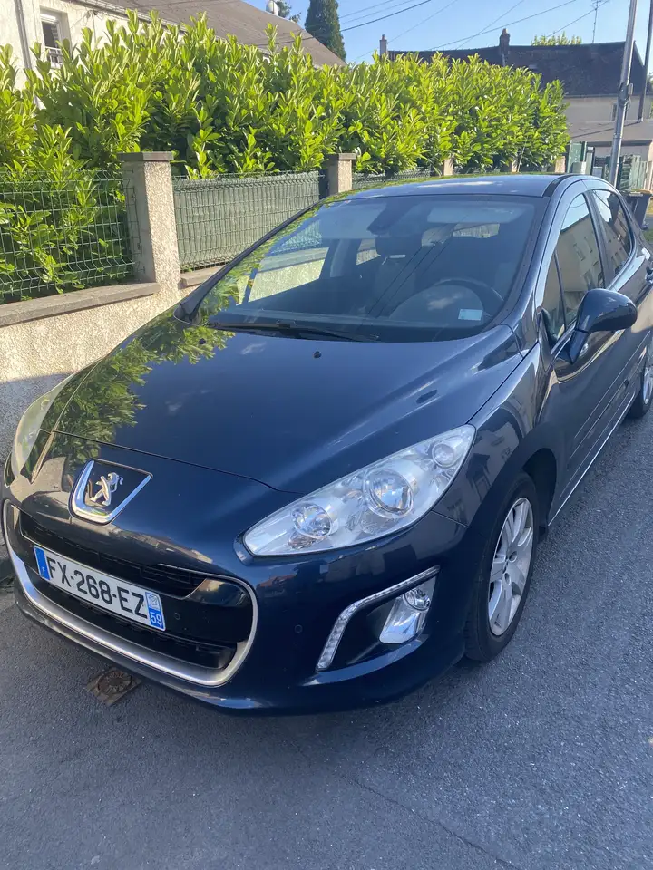 Peugeot 308 1.6 HDi 110ch FAP BVM6 BLUE LION FÃ©line