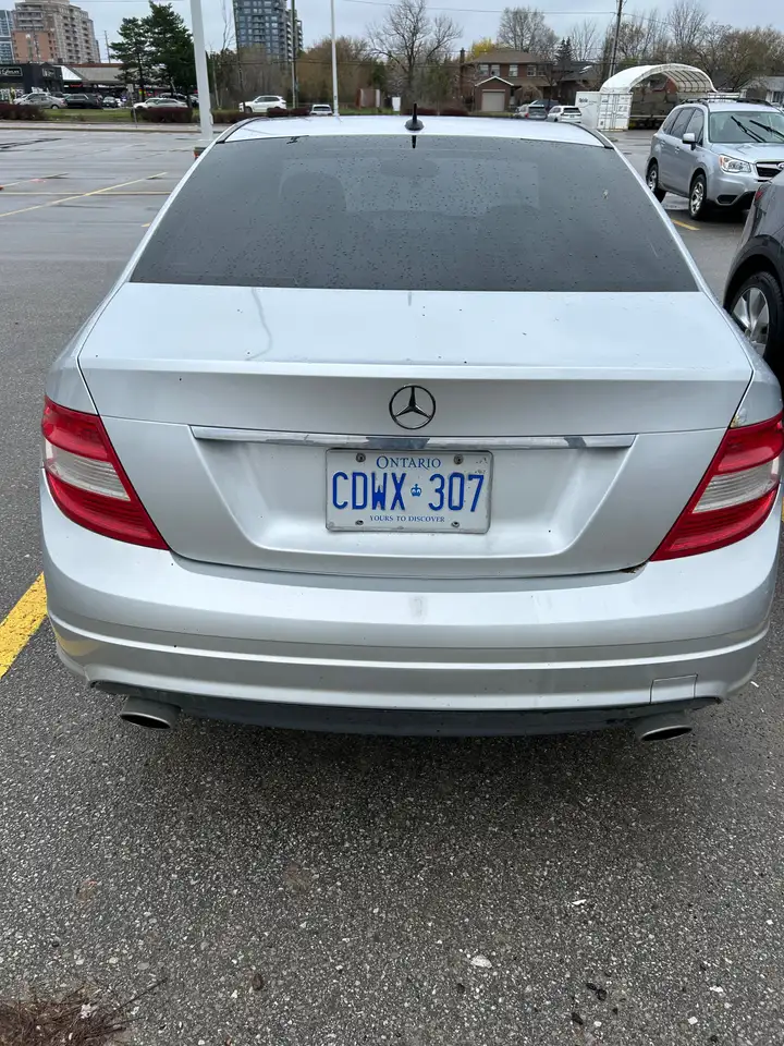 Mercedes-Benz C-Class снимка Mercedes-Benz C-Class