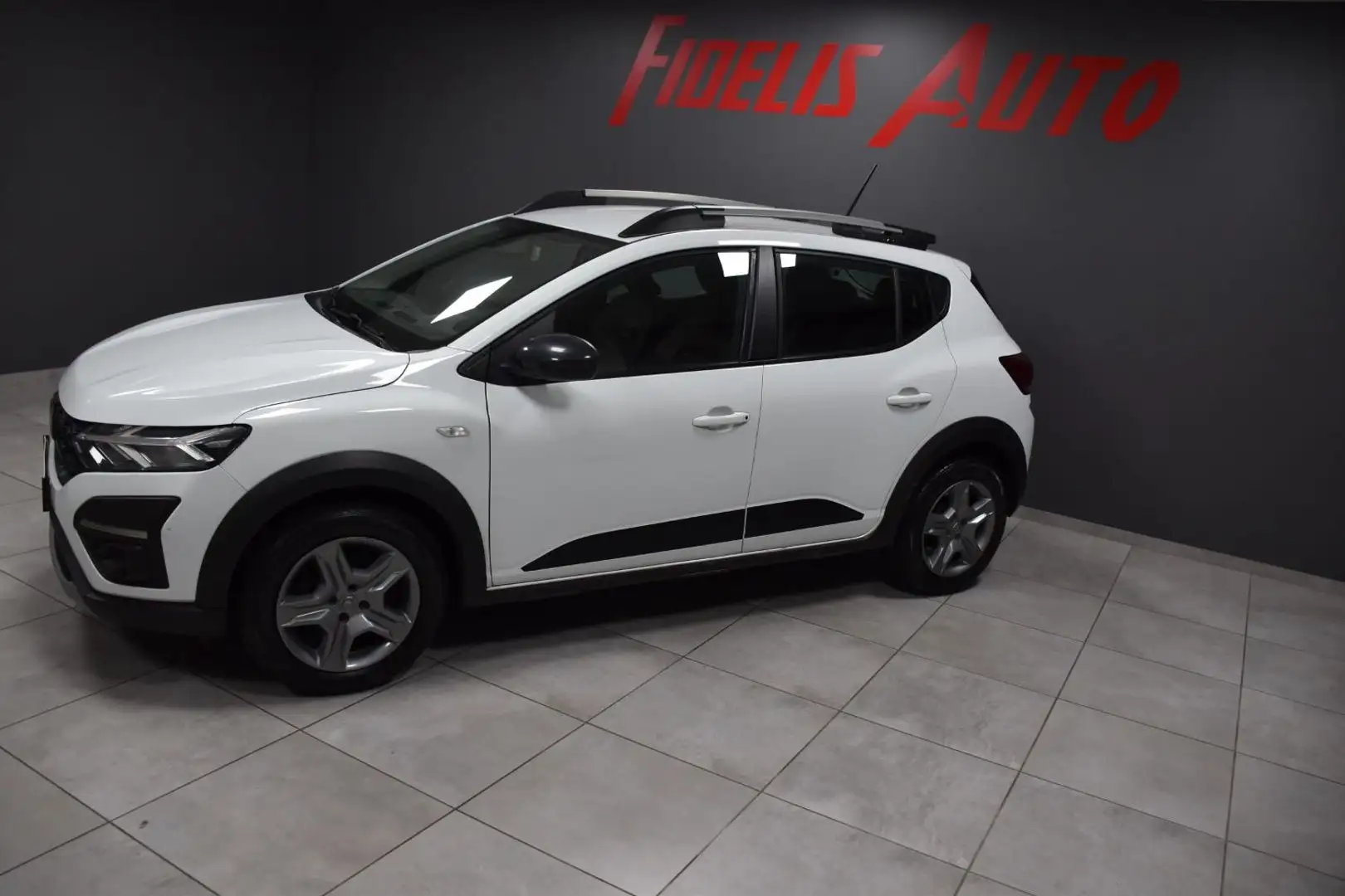 Dacia Sandero STEPWAY 1.0 TCE 90 Wit - 2