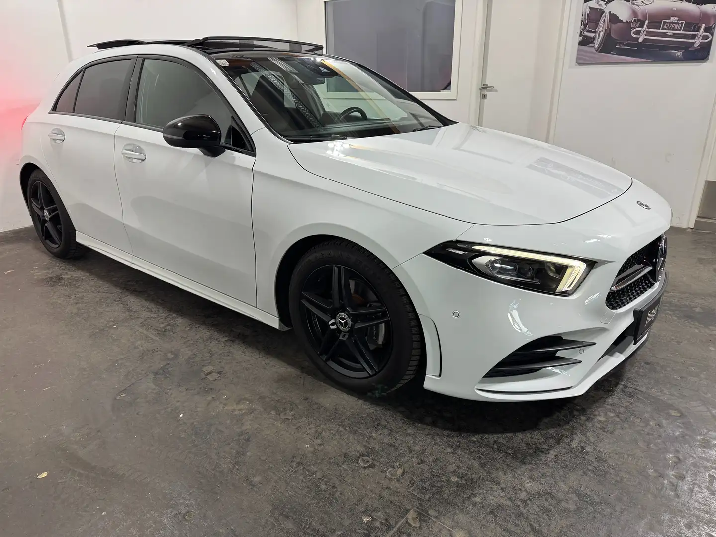 Mercedes-Benz A 180 A 180 AMG-Line/Panorama/Ambiente/Multibeam/Keyless Blanco - 2